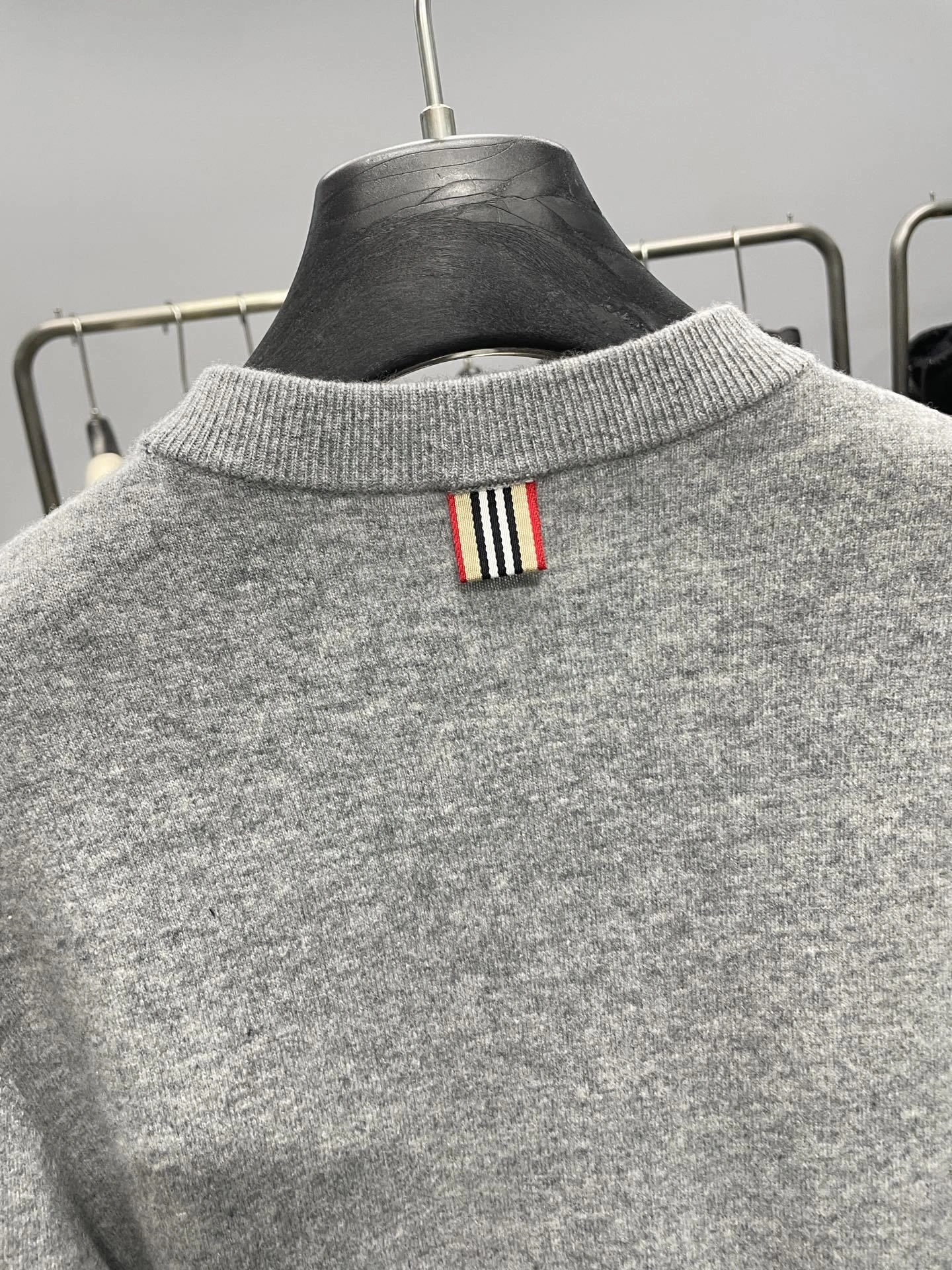 Bald Eagle-- 2ur25rry high quality version wool cashmere embroidery Soft and comfortable 2Colour item:E-F360K1811-2