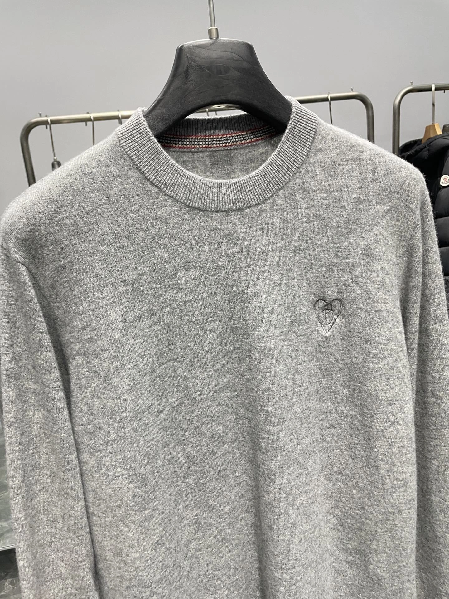 Bald Eagle-- 2ur25rry high quality version wool cashmere embroidery Soft and comfortable 2Colour item:E-F360K1811-2