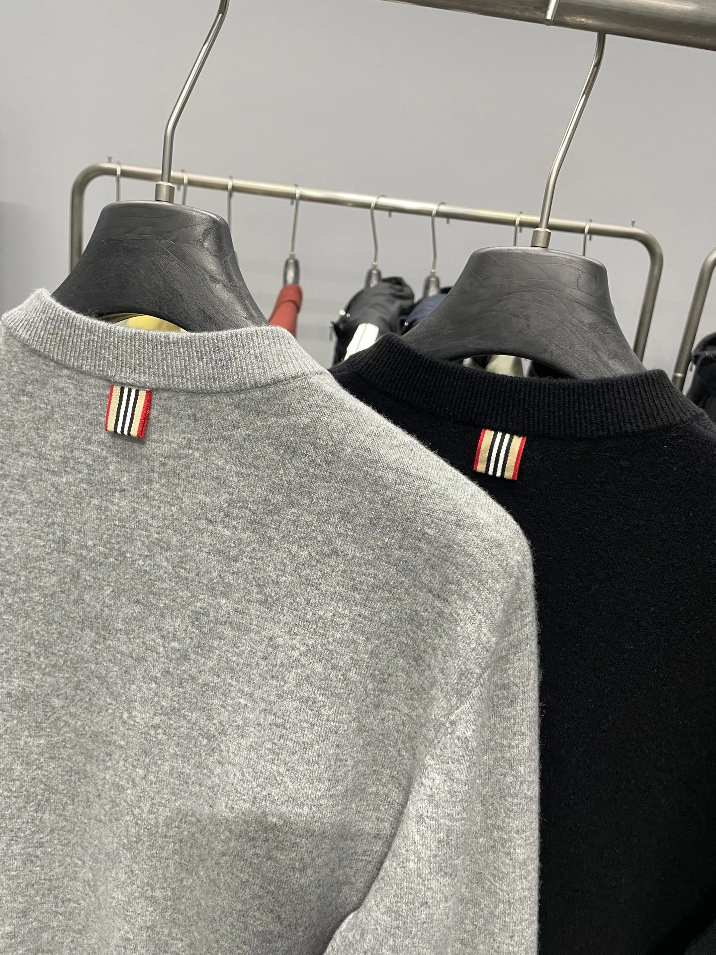 Bald Eagle-- 2ur25rry high quality version wool cashmere embroidery Soft and comfortable 2Colour item:E-F360K1811-2