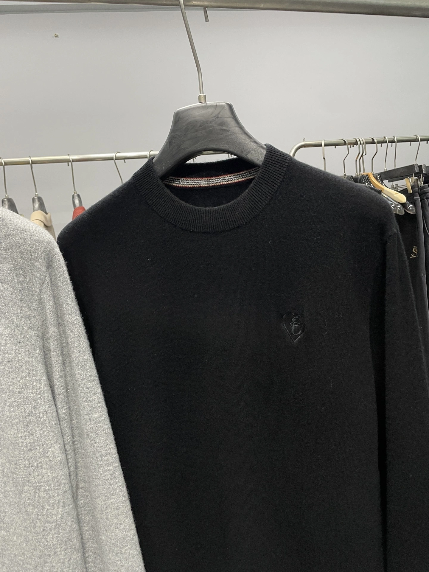 Bald Eagle-- 2ur25rry high quality version wool cashmere embroidery Soft and comfortable 2Colour item:E-F360K1811-2