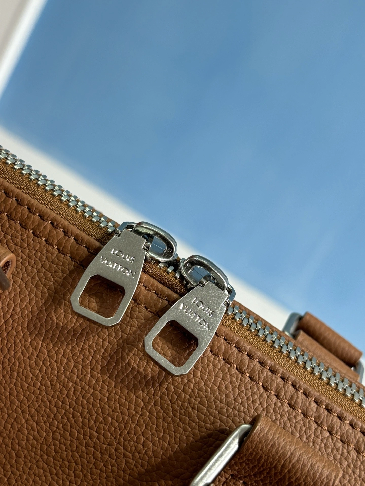 MOMO--8V M25980 high quality version Keepall Bandoulière 350 Aerogram Calfskin item:E-B808L1705T