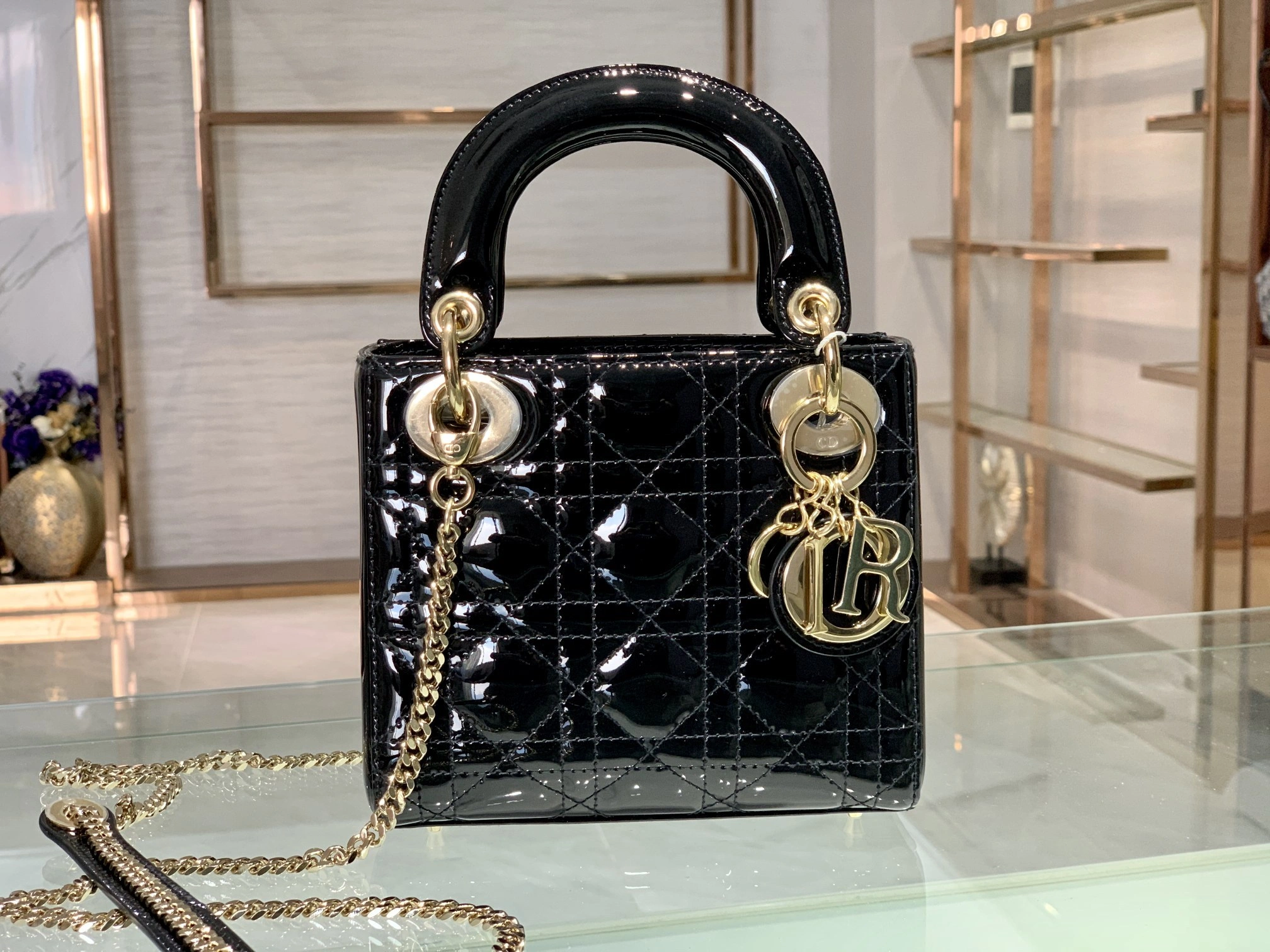 Custombag--M0505OWCB_M900 M0505OWCB-M900 Lady high quality version Black patent leather item：C-B803D0735