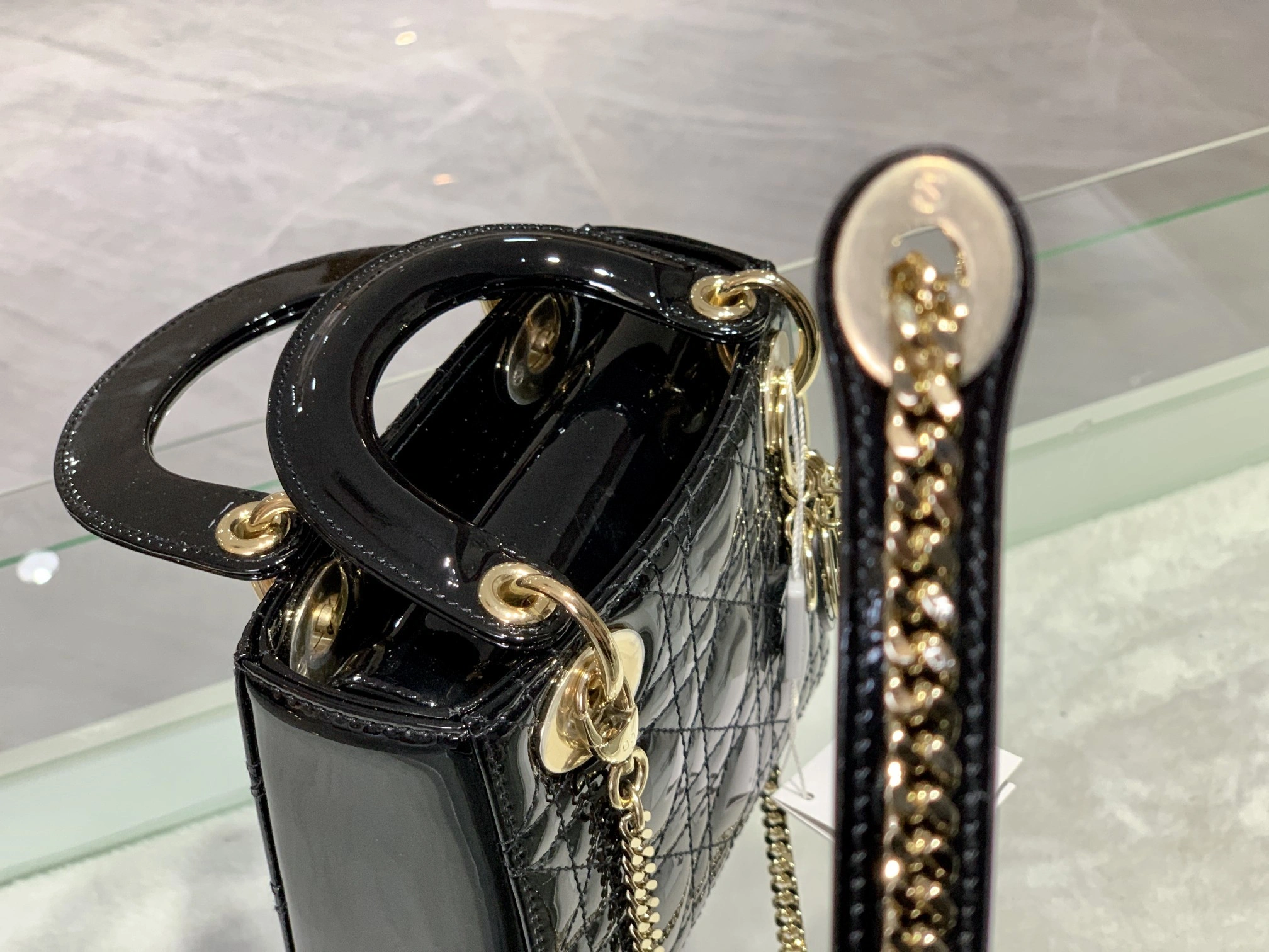 Custombag--M0505OWCB_M900 M0505OWCB-M900 Lady high quality version Black patent leather item：C-B803D0735