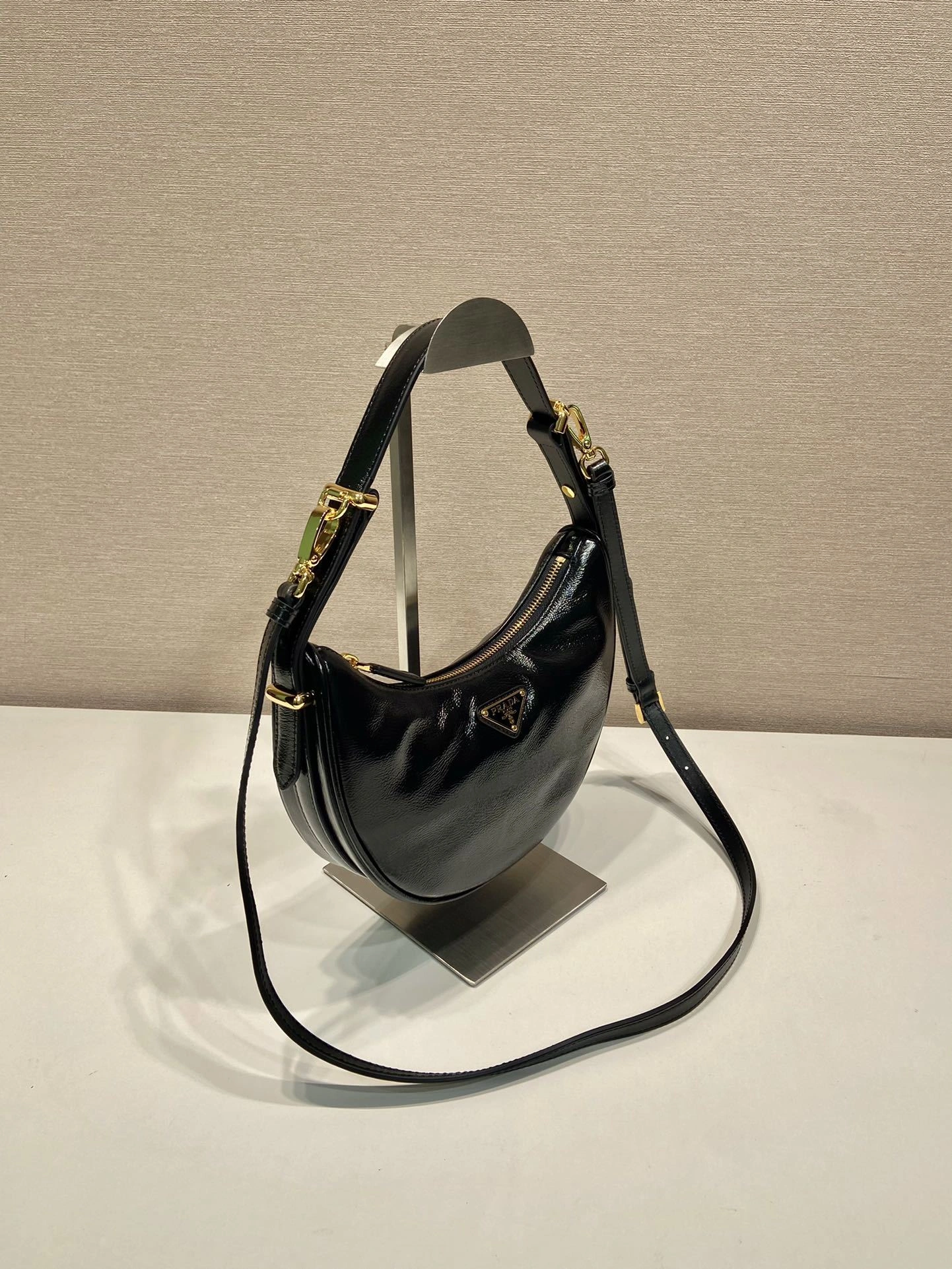 MOMO-- Pr141 1BC194_2DNT_F0002_V_OOO high quality version waxed skin Moon cowhide sheepskin item:D-B000K2024