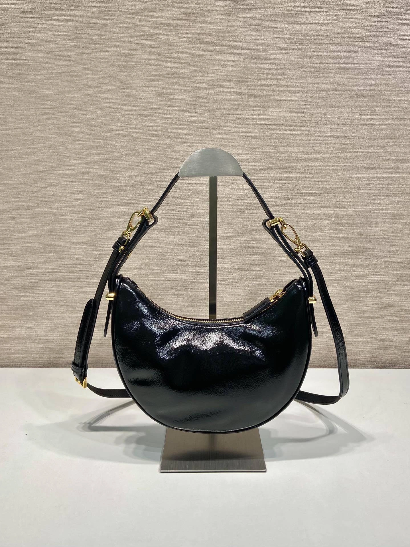 MOMO-- Pr141 1BC194_2DNT_F0002_V_OOO high quality version waxed skin Moon cowhide sheepskin item:D-B000K2024