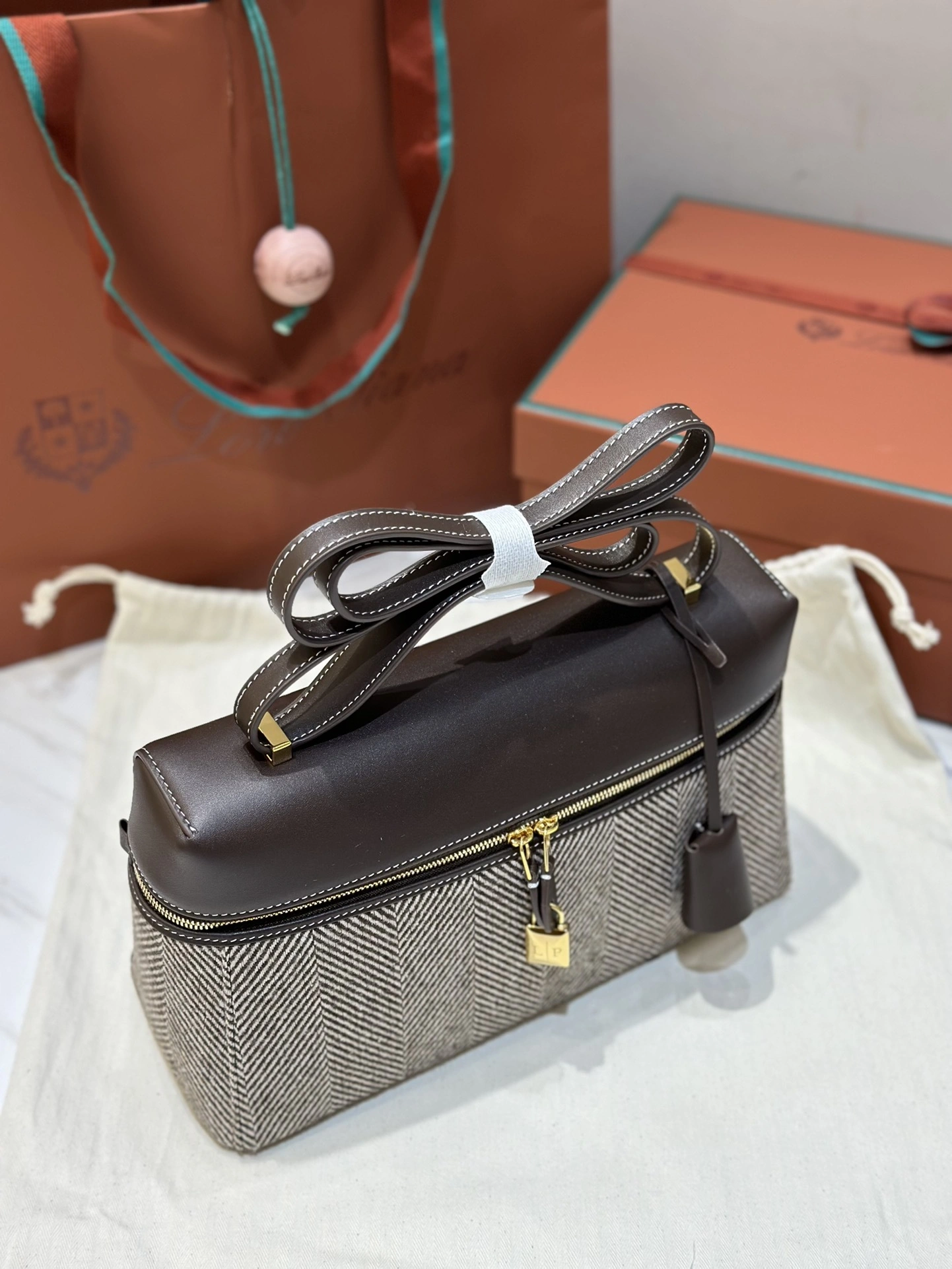 MOMO-- 8oro Pi191 FAO7415-F6IH high quality version Extra cowhide sheepskin wool item:E-B177I2054