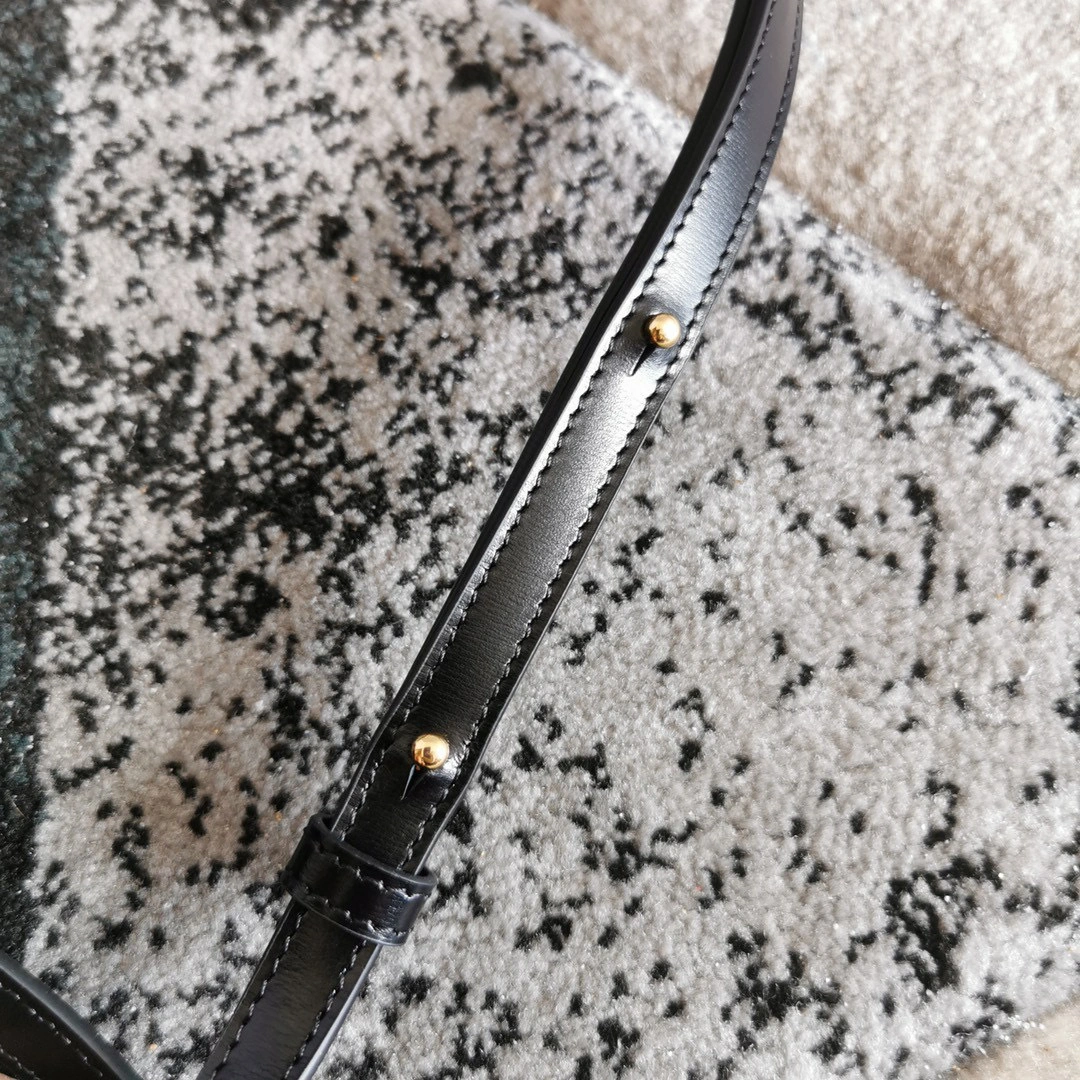 101512 2022 mini item:B-B043B1285