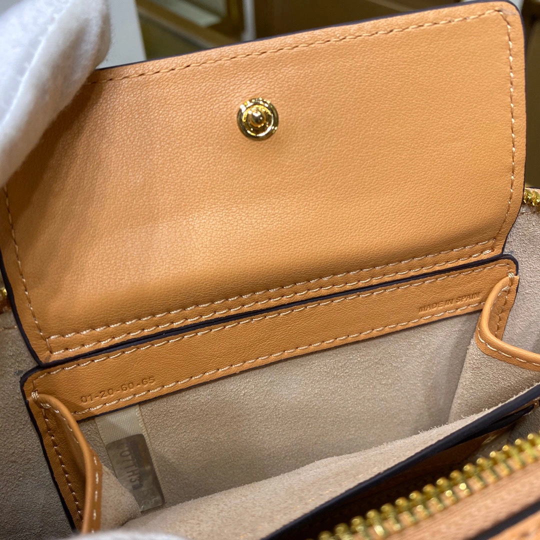 1225 C Bag item:B-B058B1117