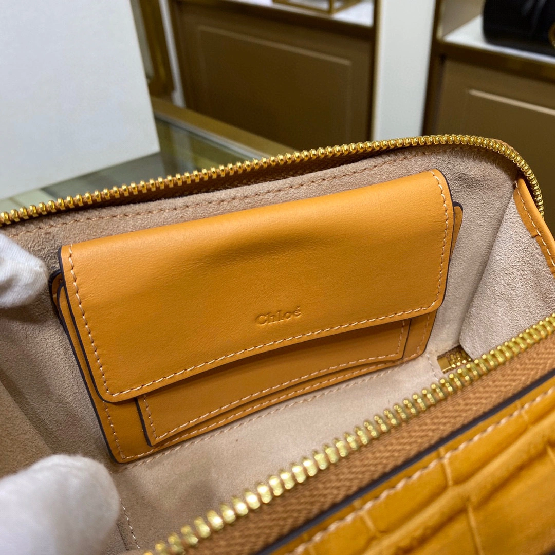 1225 C Bag item:B-B058B1118
