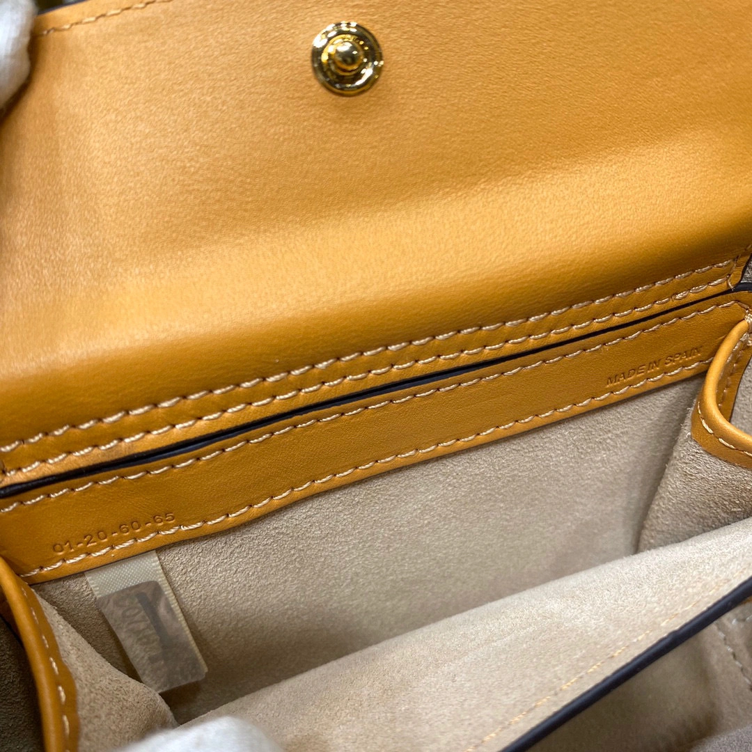 1225 C Bag item:B-B058B1118