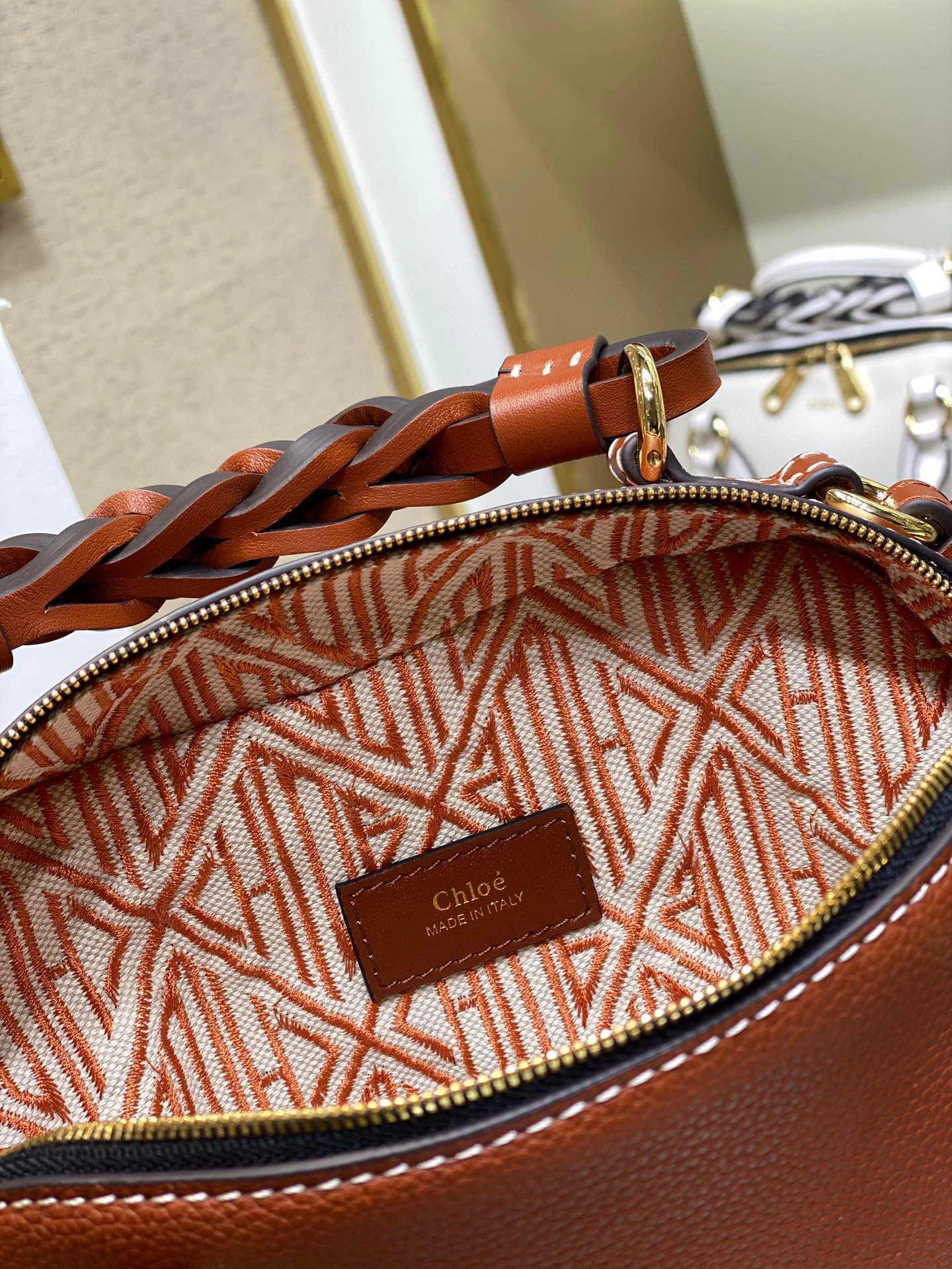 1229 Daria item:B-B078B1102