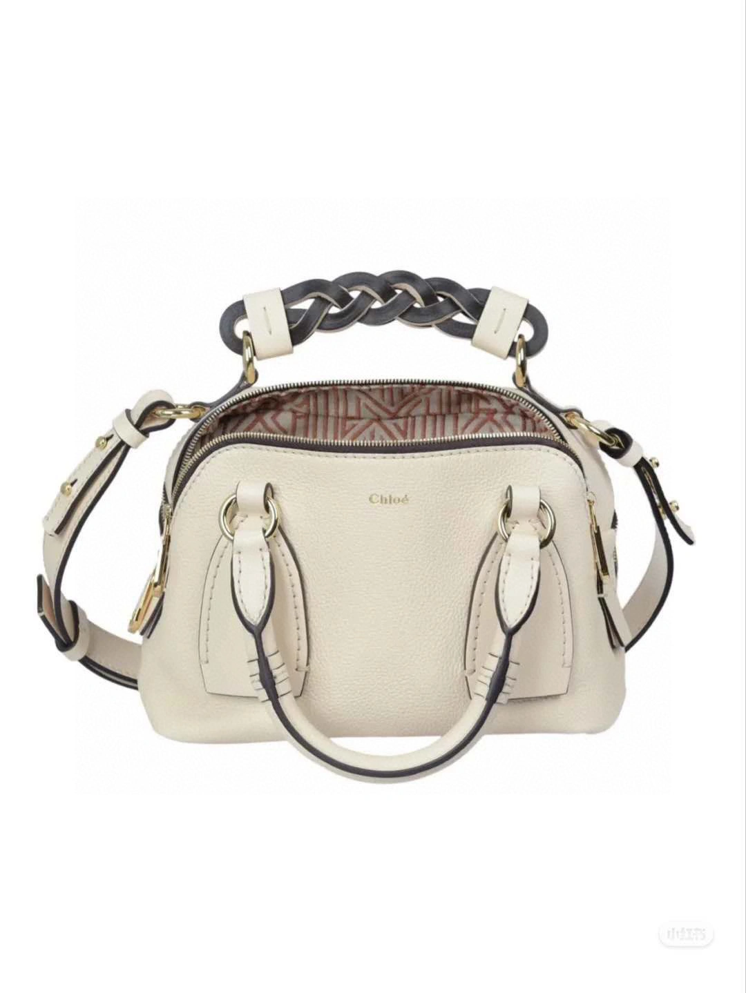1229 Daria item:B-B078B1113