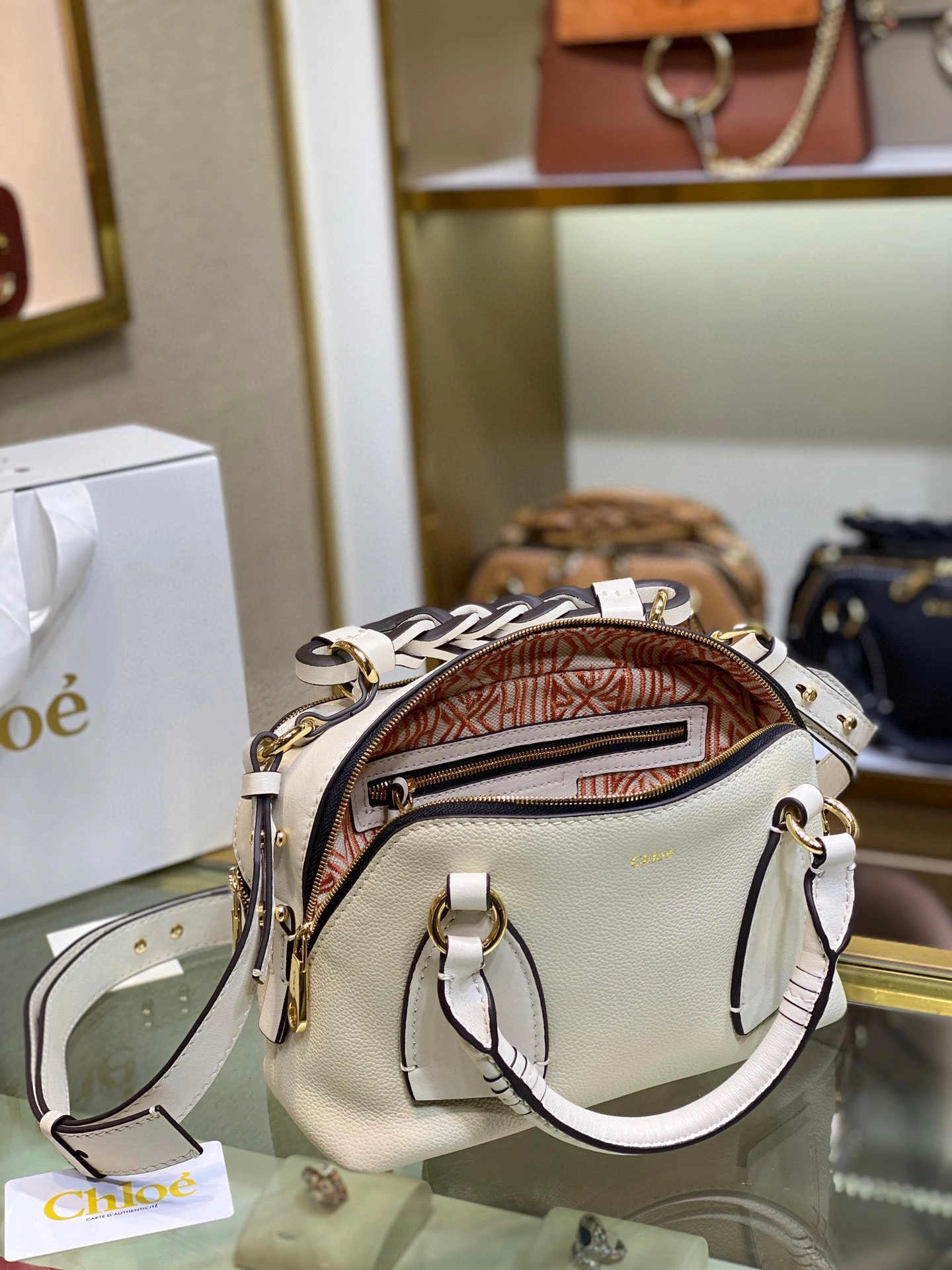 1229 Daria item:B-B078B1113