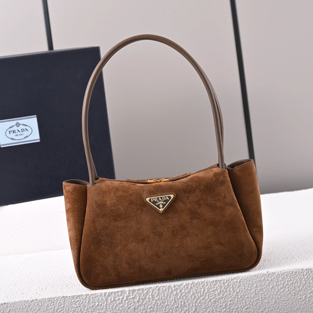 MOMO-- Pr141 1BA444_2C4S_F0324_V_OVX high quality version Soft Grain Hobo item:D-B225K1912