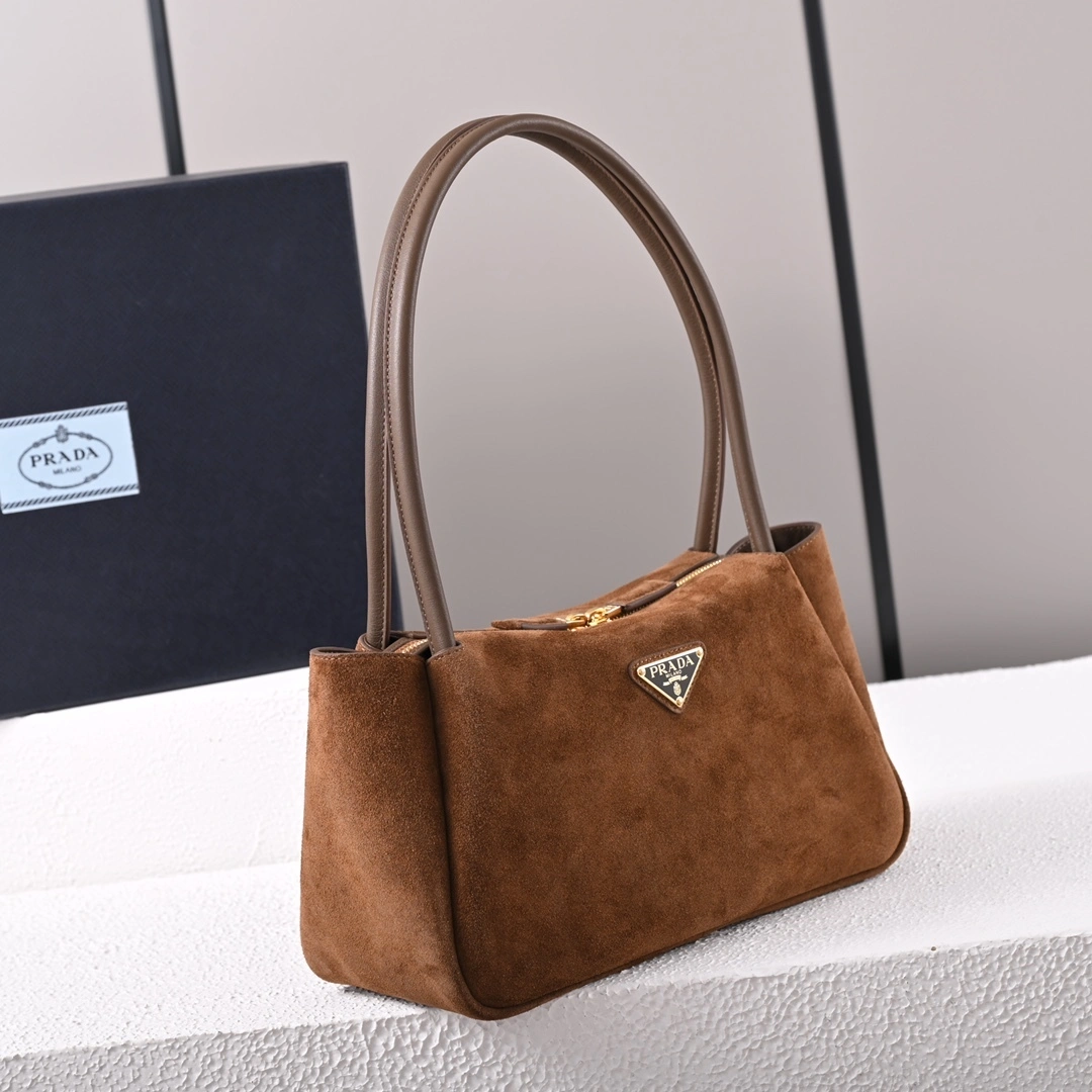 MOMO-- Pr141 1BA444_2C4S_F0324_V_OVX high quality version Soft Grain Hobo item:D-B225K1912