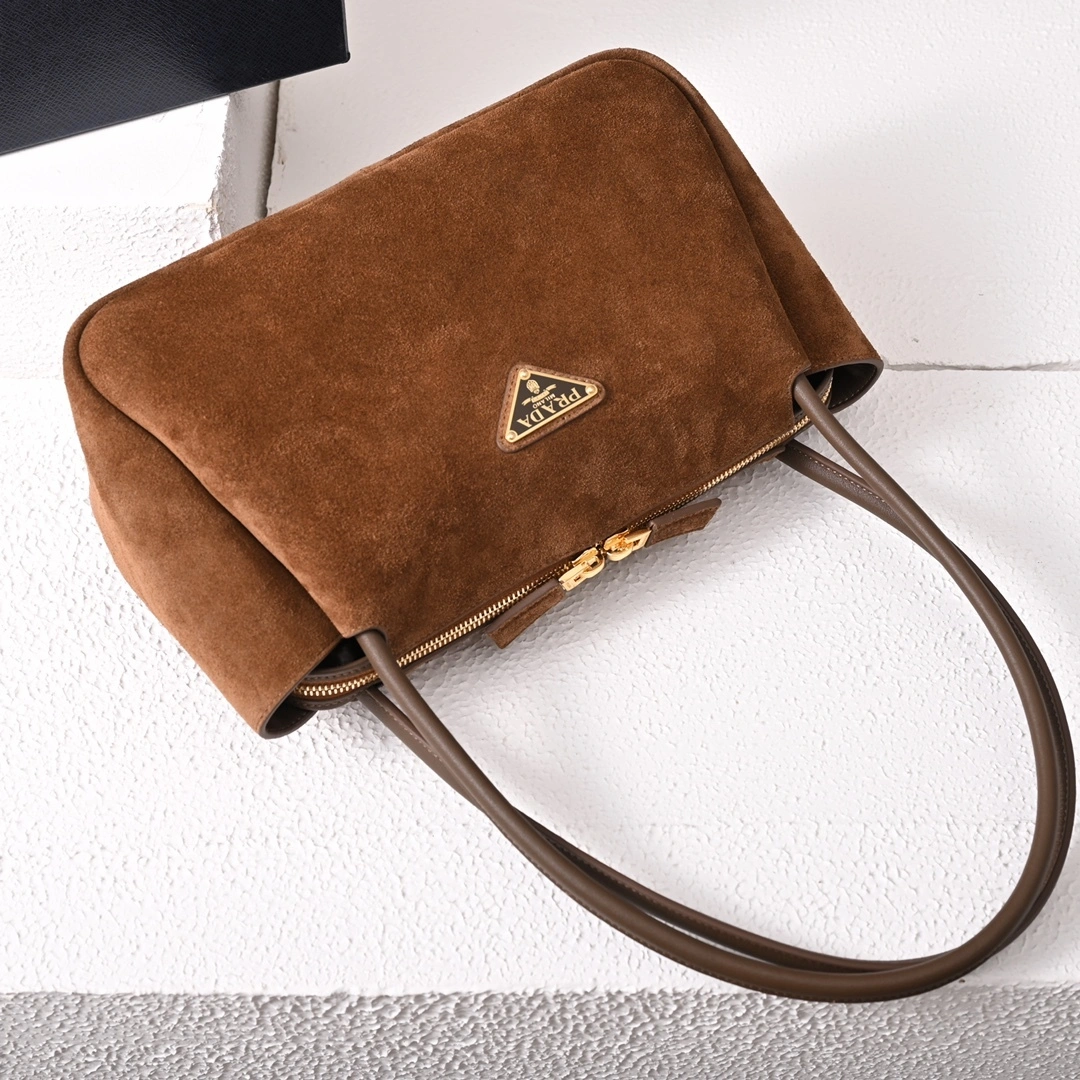 MOMO-- Pr141 1BA444_2C4S_F0324_V_OVX high quality version Soft Grain Hobo item:D-B225K1912