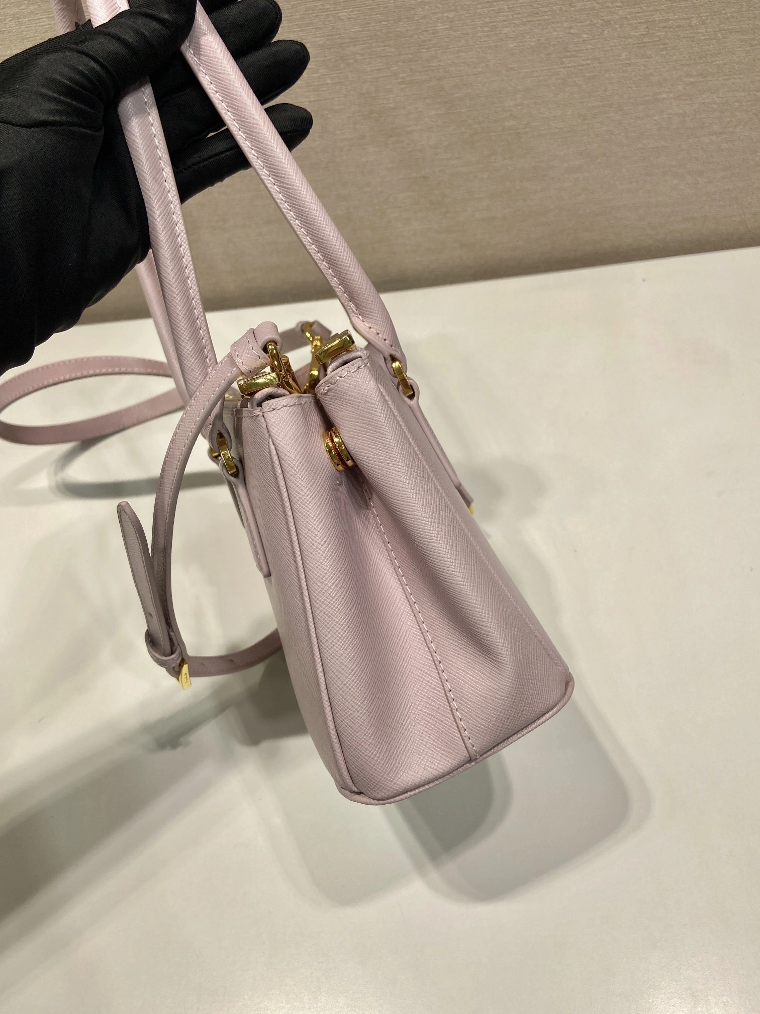 MOMO-- Pr141 1BA906_NZV_F0E18_V_ZOM high quality version Galleria cowhide item:D-B000K2030