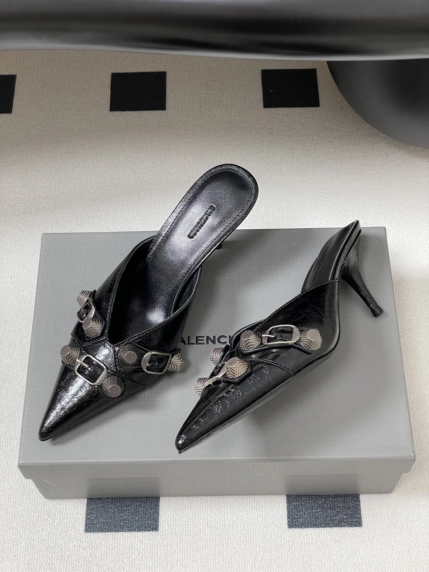 COCO-- 218593i161 714253WAD4E1081 Heel height：7CM Calfskin sheepskin waxed skin item:E-X313D4022