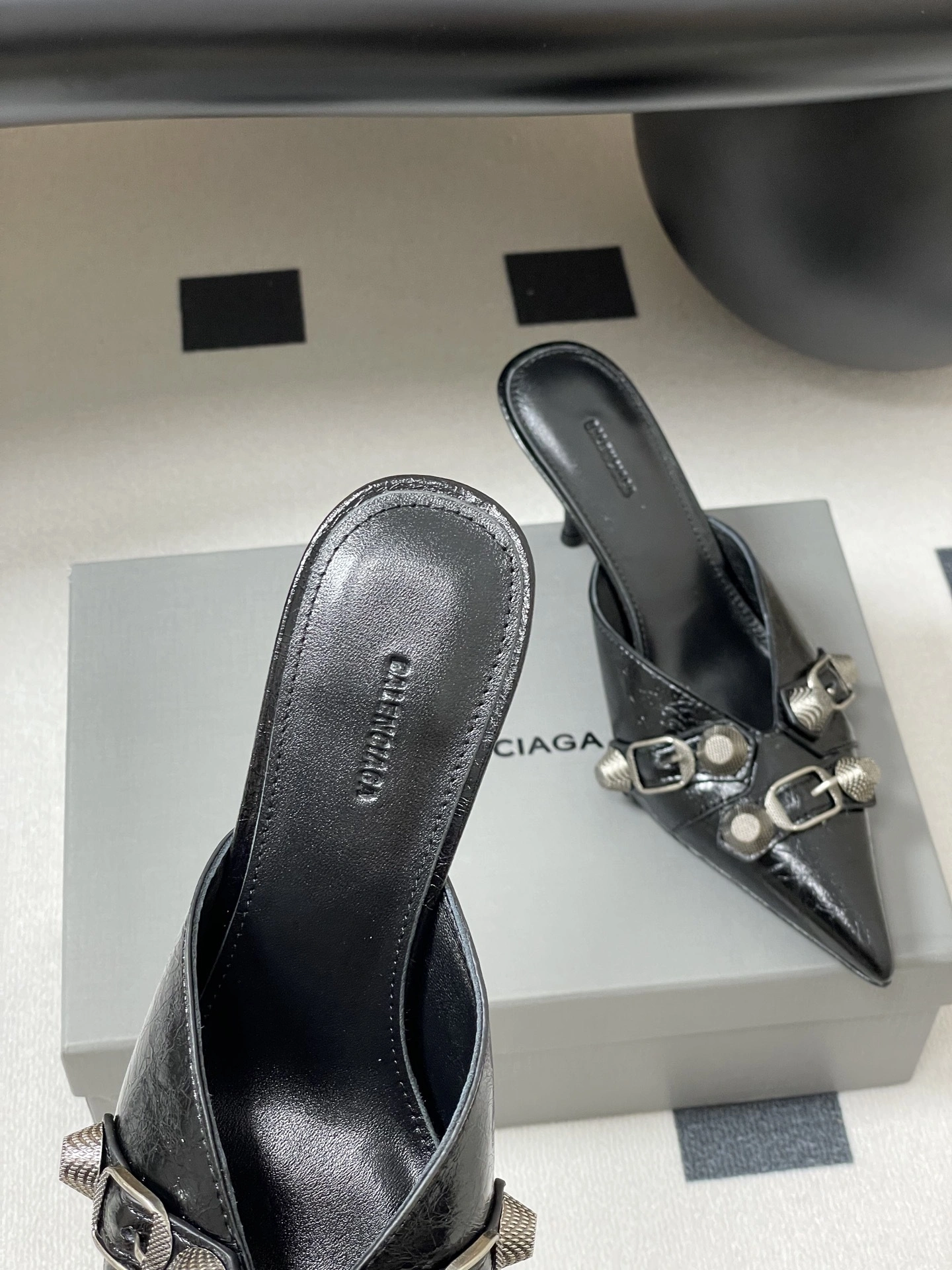 COCO-- 218593i161 714253WAD4E1081 Heel height：7CM Calfskin sheepskin waxed skin item:E-X313D4022