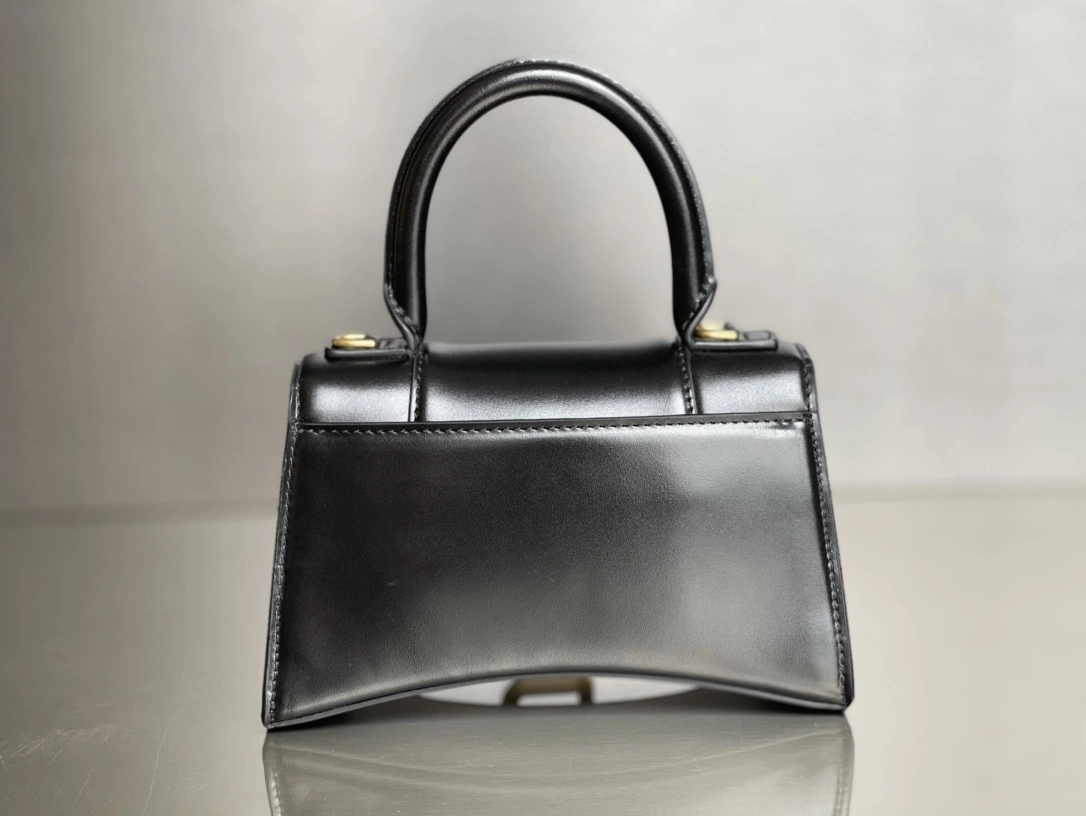 MOMO-- 218593i161 5928331QJ4M1000 high quality version cowhide sheepskin item:D-B000J0823