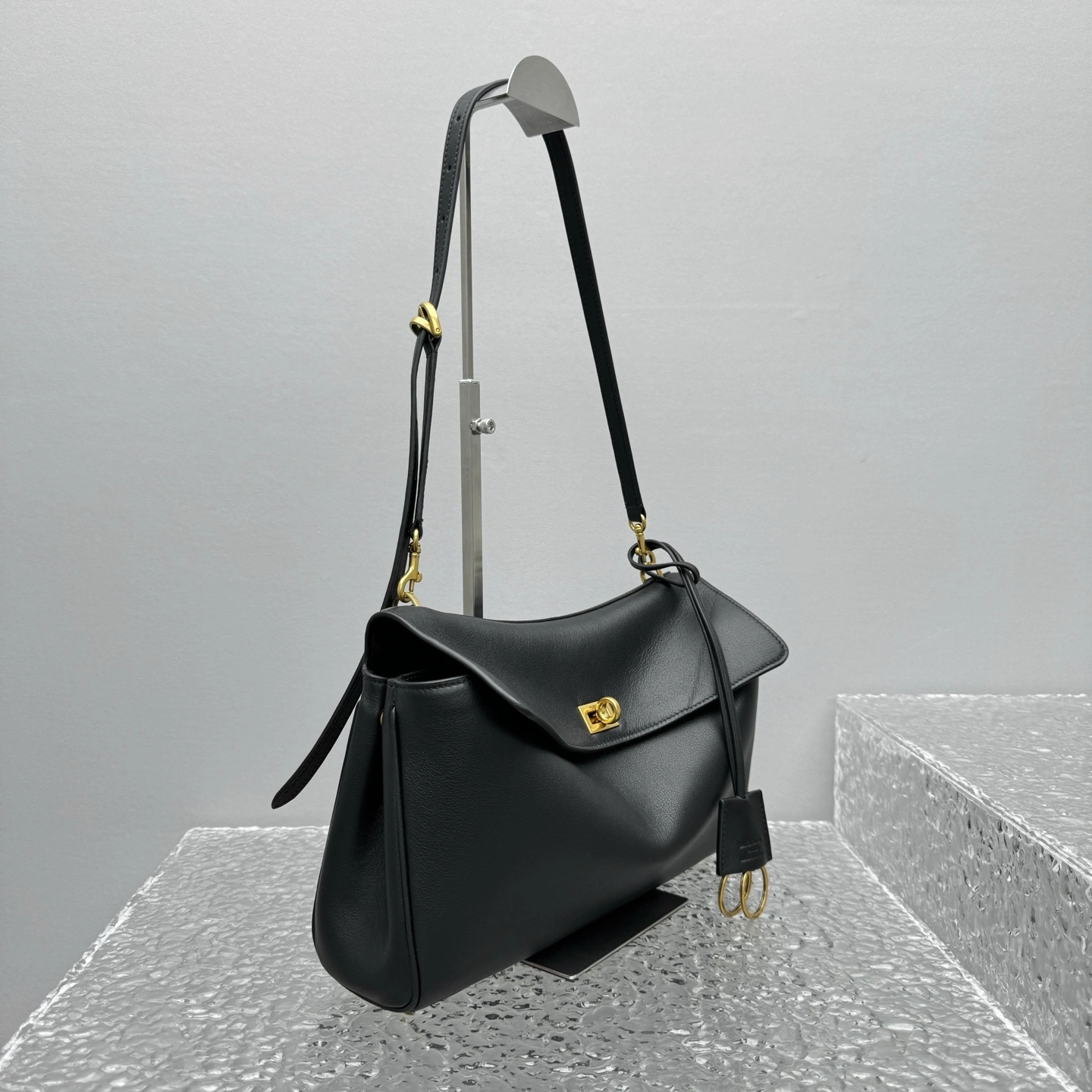 MOMO-- 218593i161 8217872AA4V1000 high quality version Rodeo Shouler Bag item:E-B664G1741