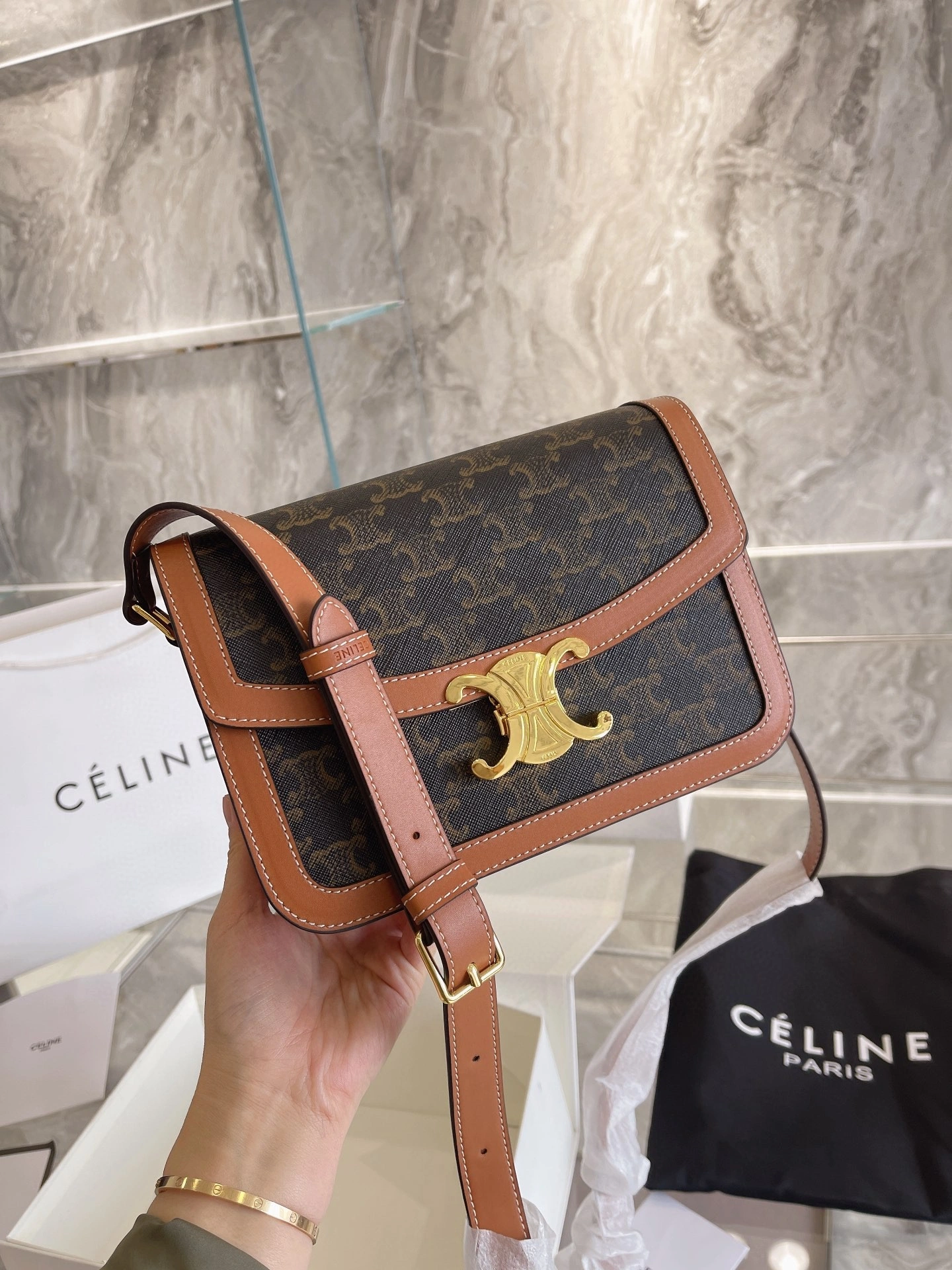 191242BZ4 cowhide Box item : BT-B016C0401
