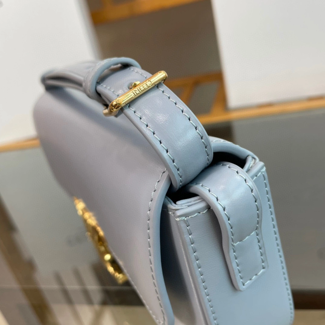 194143BF4-07AU Triomphe Shoulder Bag 2021s item:B-B000B1420
