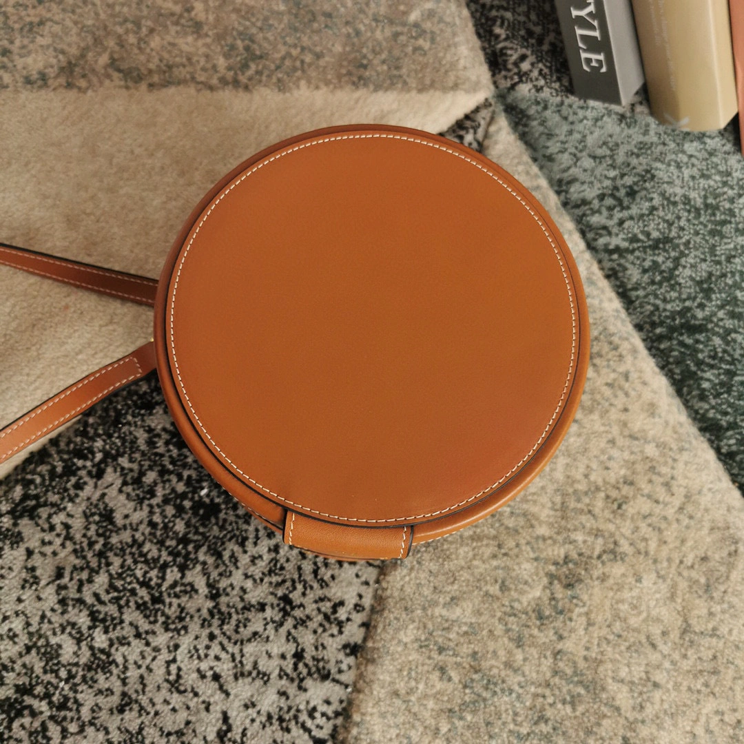 195192 TRIOMPHE CANVAS item:B-B090B1217