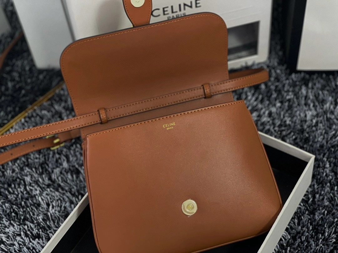 196583 cowhide TABOU item : BT-B225D0604W