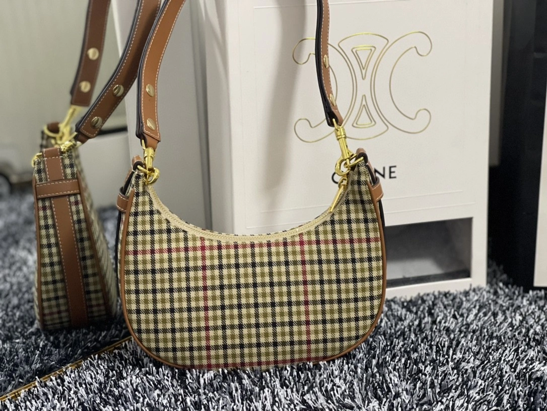 196922 AVA STRAP item : BT-B225D0622W