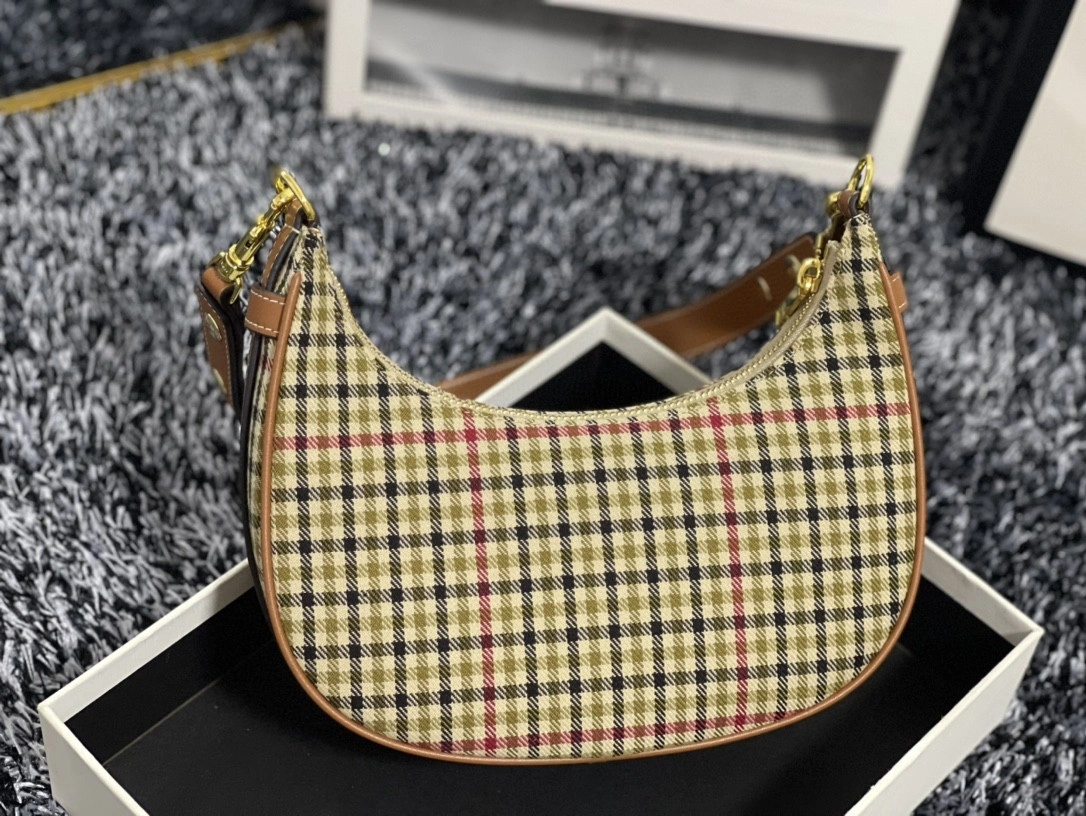 196922 AVA STRAP item : BT-B225D0622W