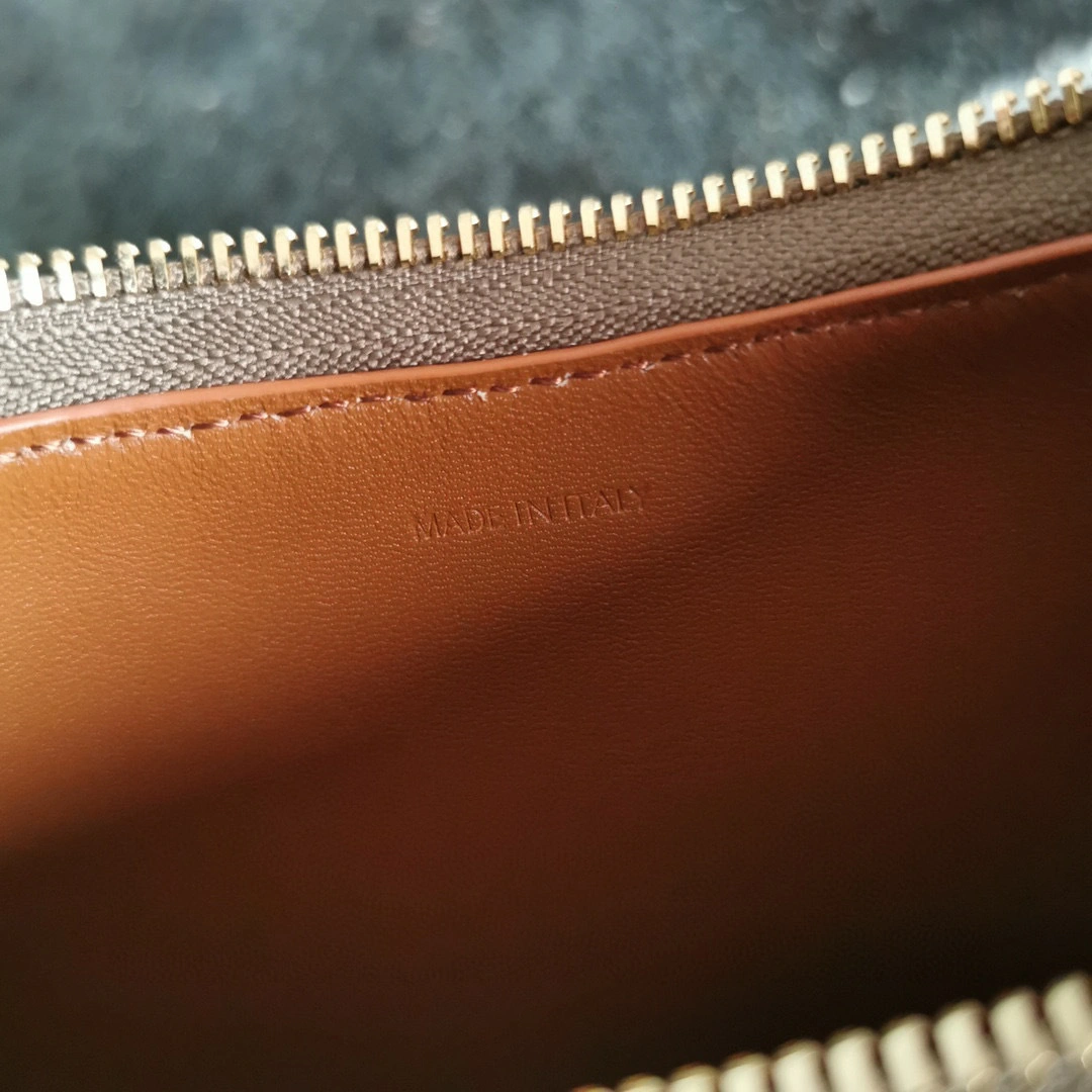 196923 2021 AVA STRAP item:B-B075B1222