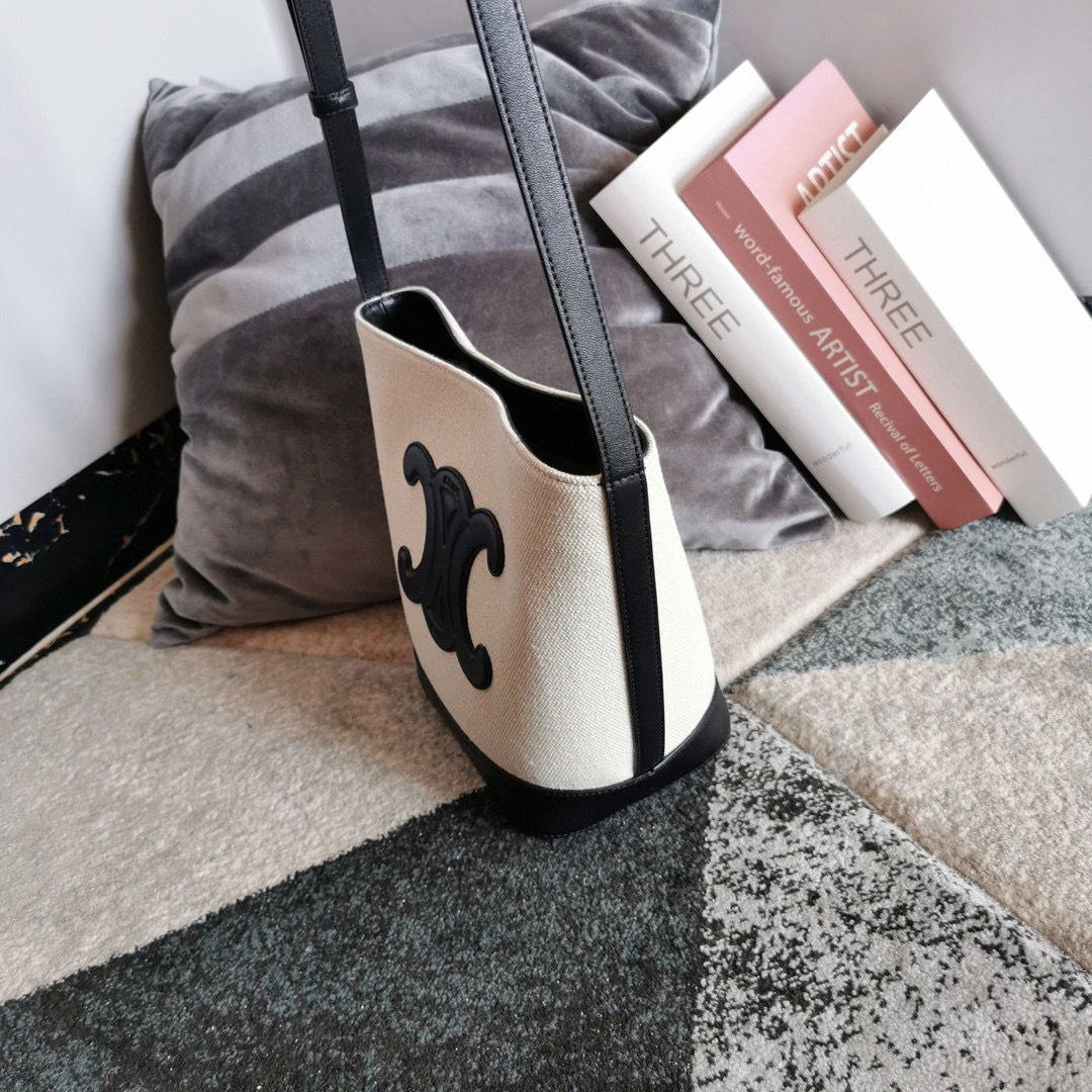 &198242 2022 CUIR cowhide item:B-B075B1309