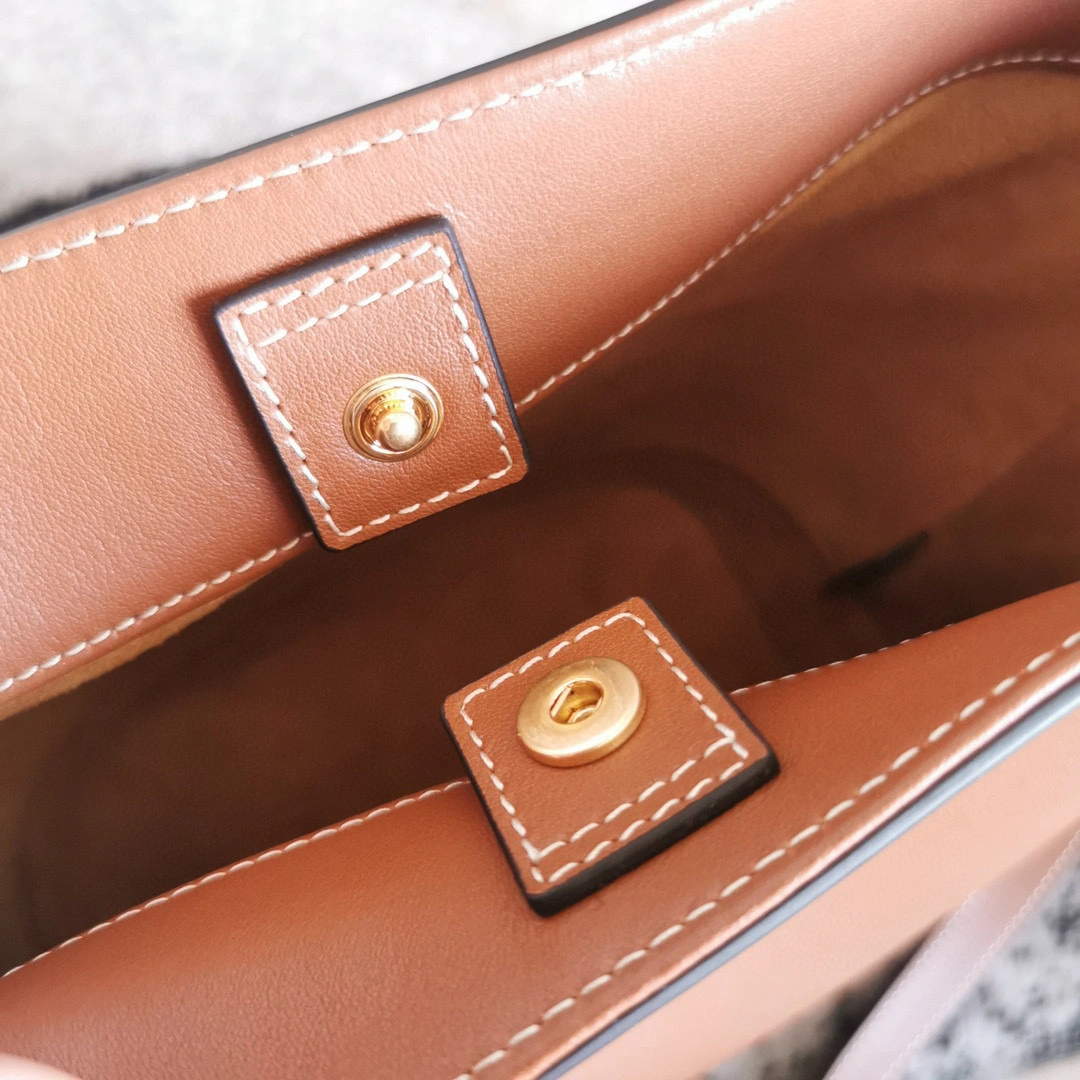 198243 2022 CUIR cowhide item:B-B085B1329