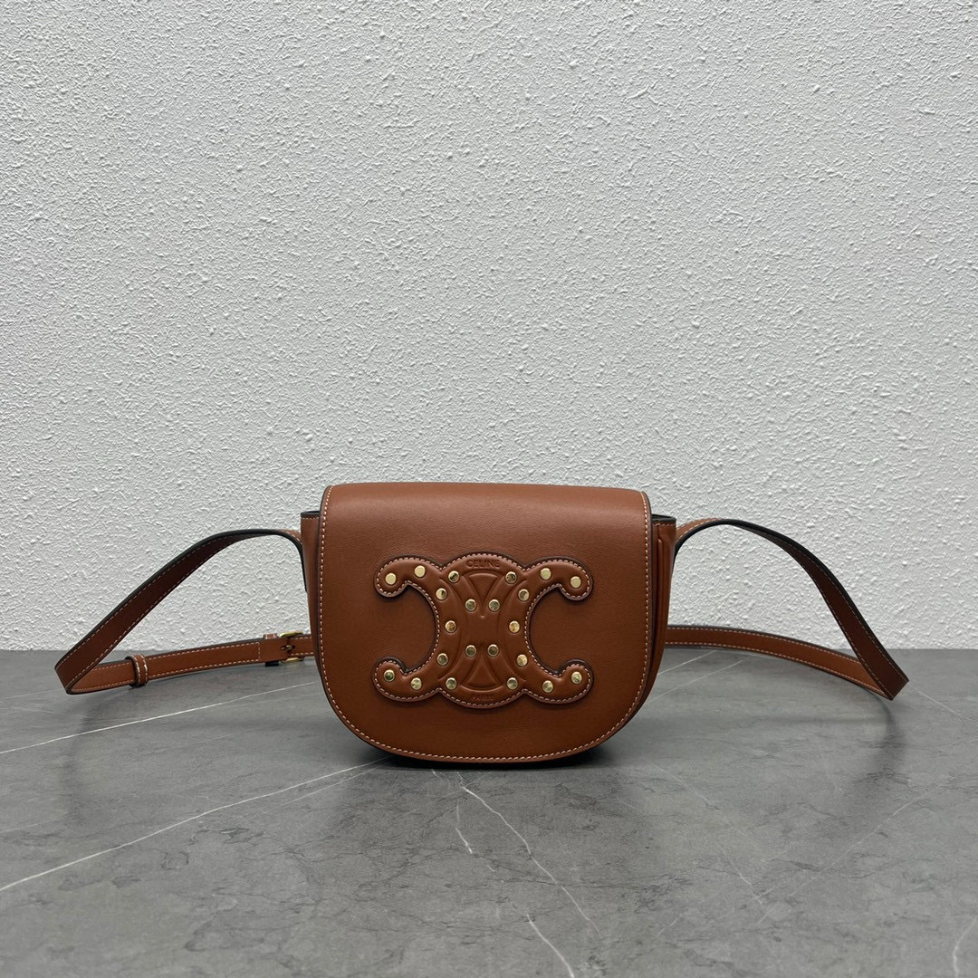 199292 2022 FOLCO CUIR item:B-B000B1414