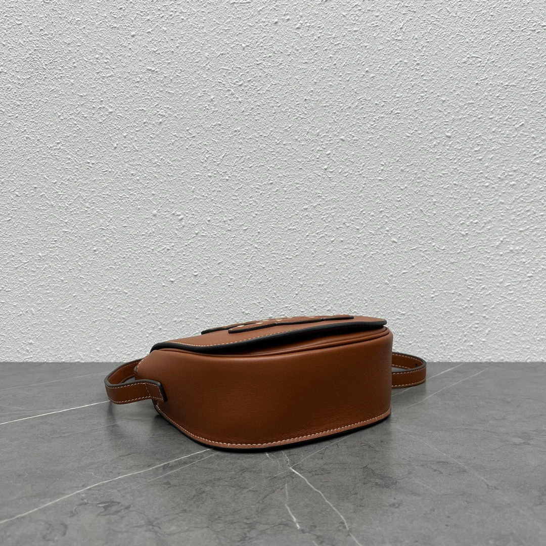 199292 2022 FOLCO CUIR item:B-B000B1414