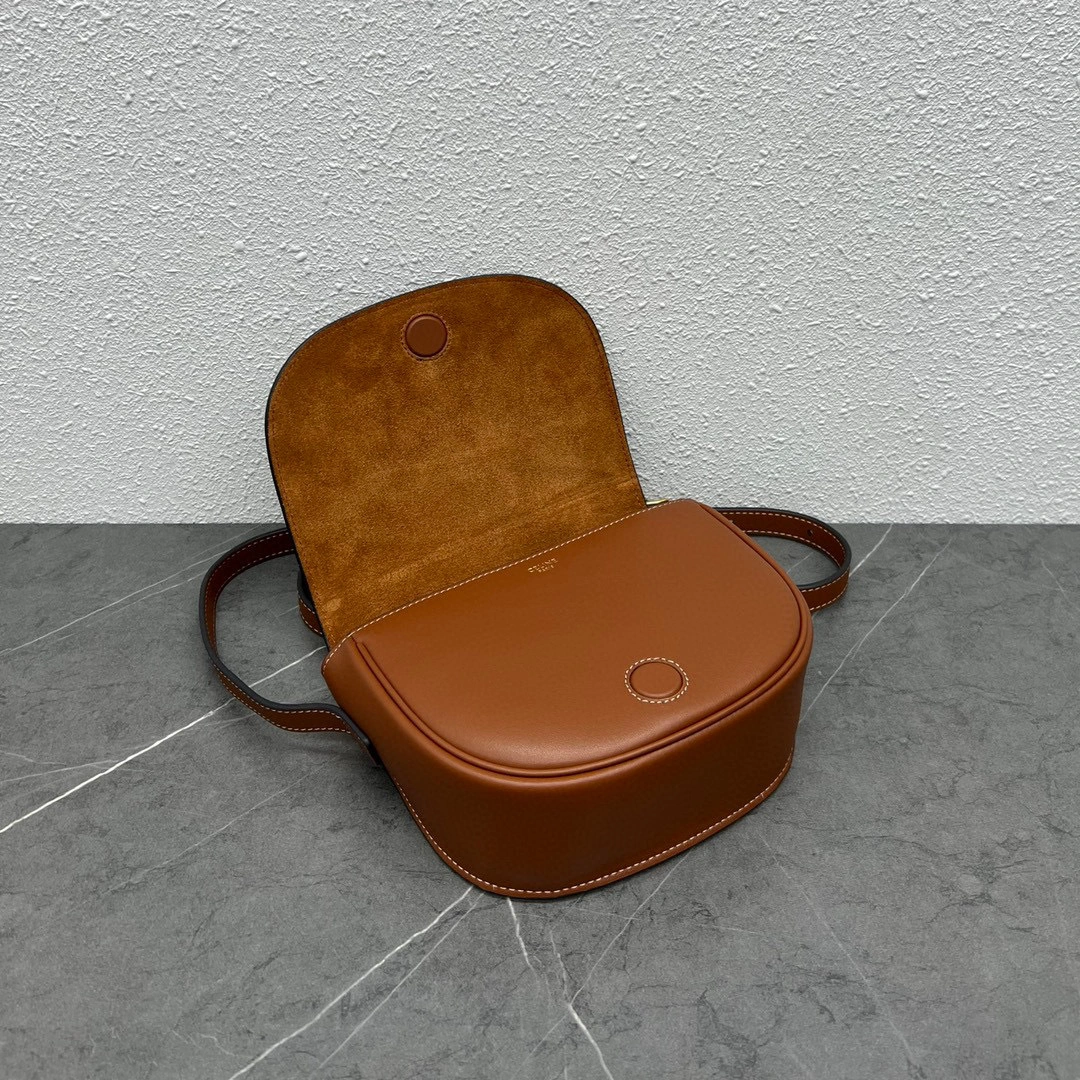 199292 2022 FOLCO CUIR item:B-B000B1414