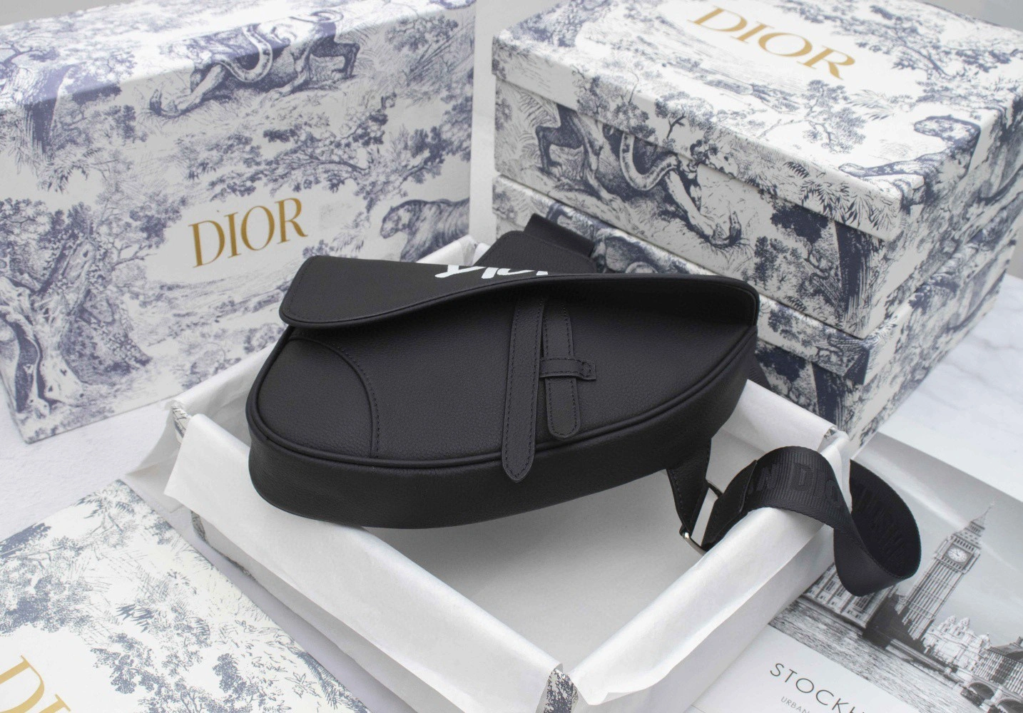 1ADPO Calfskin saddle item : BT-B225C1903