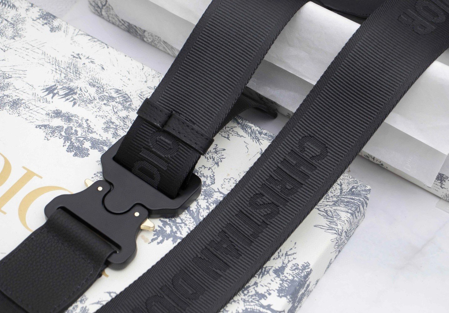 1ADPO Calfskin saddle item : BT-B225C1903