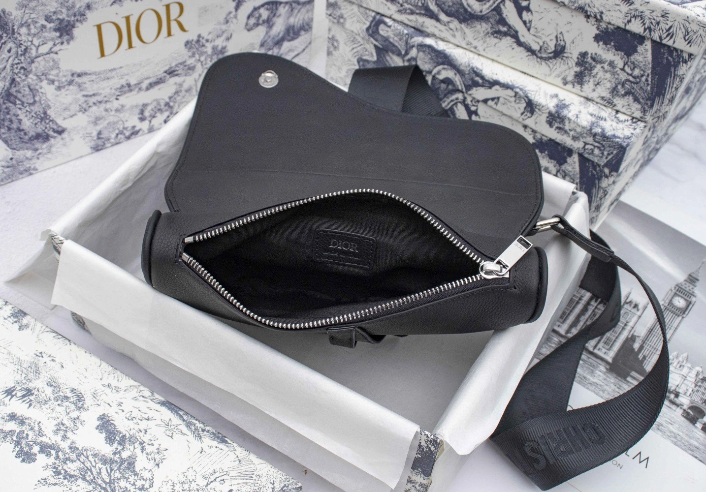 1ADPO Calfskin saddle item : BT-B225C1903