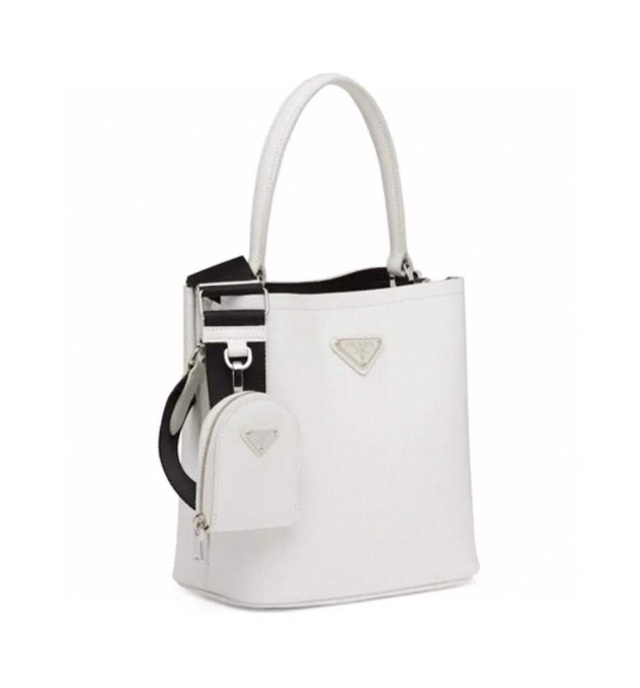 1BA319 Saffiano item : BT-B017C0424
