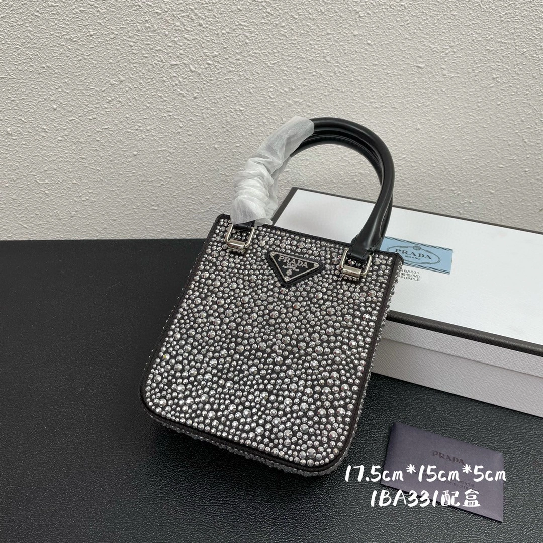 1BA331 Duchesse item : BT-B225C1821