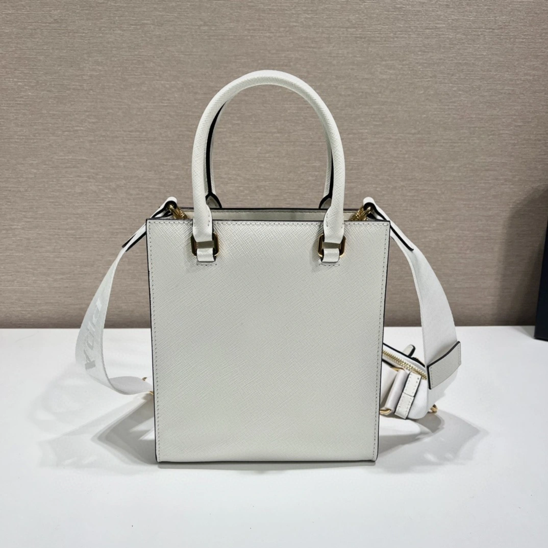 1BA333 cowhide Saffiano item : BT-B225C1804
