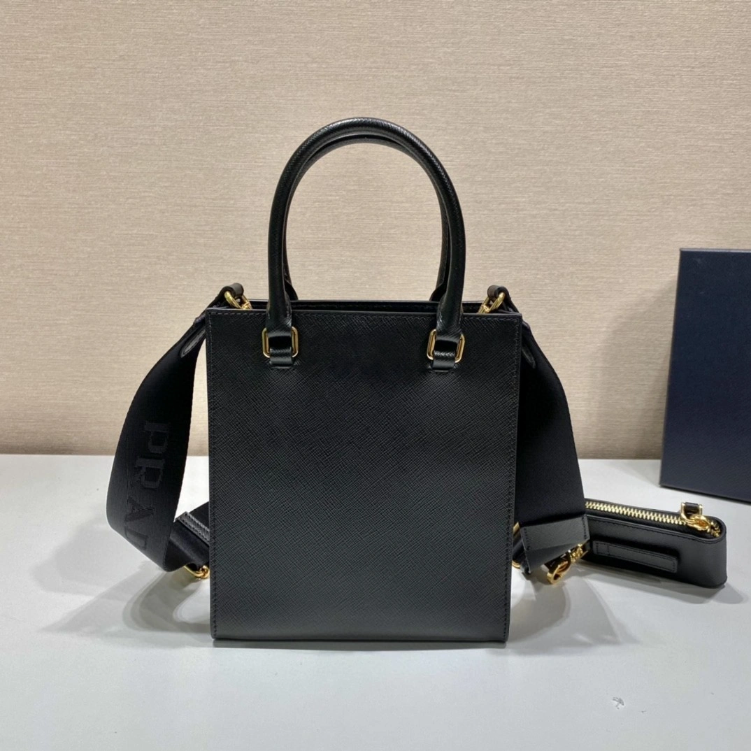 1BA333 cowhide Saffiano item : BT-B225C1805