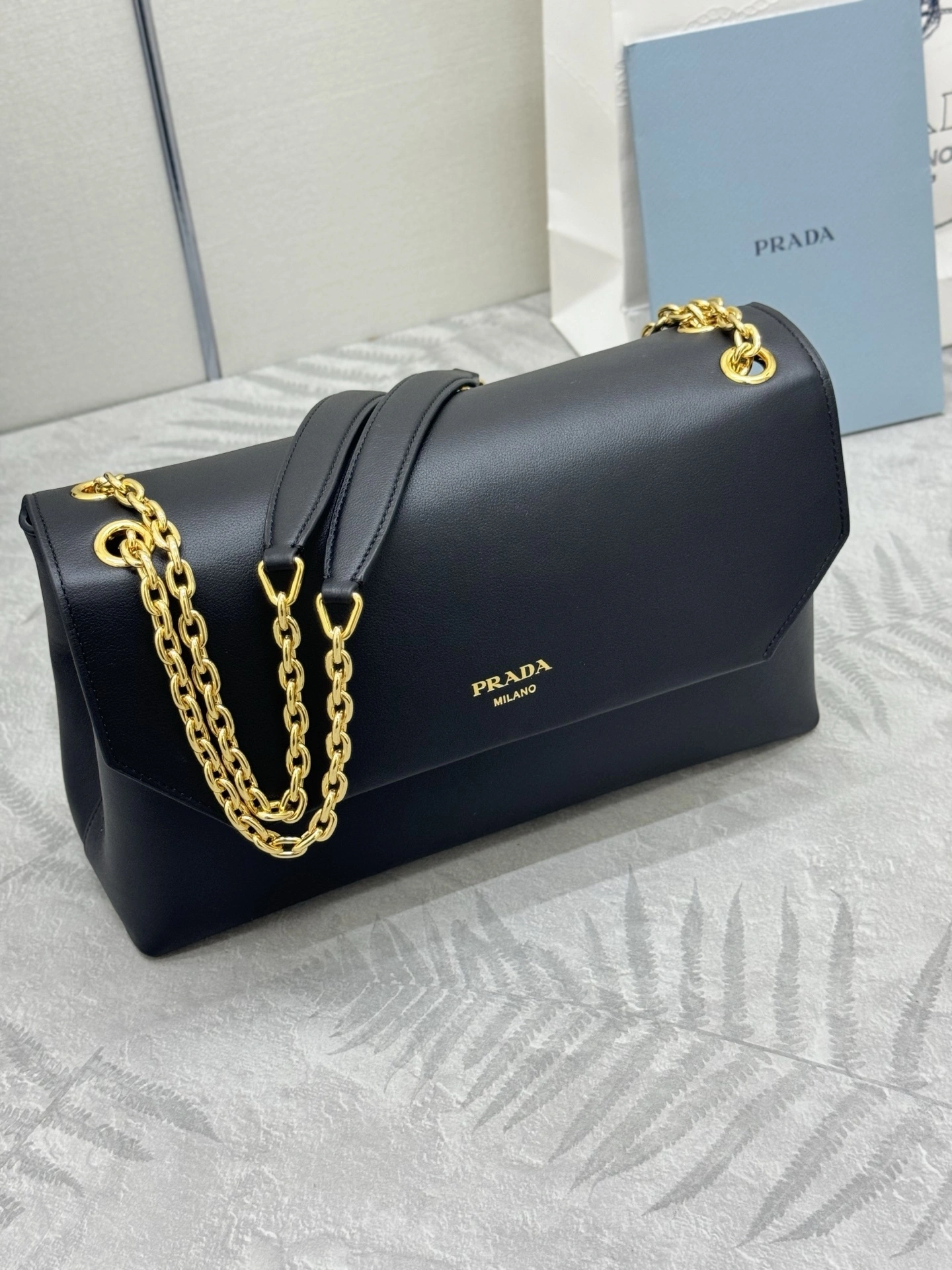 MOMO-- Pr141 1BA463-1BD371_2CYS_F0002 high quality version Calfskin sheepskin item:E-B000K0626