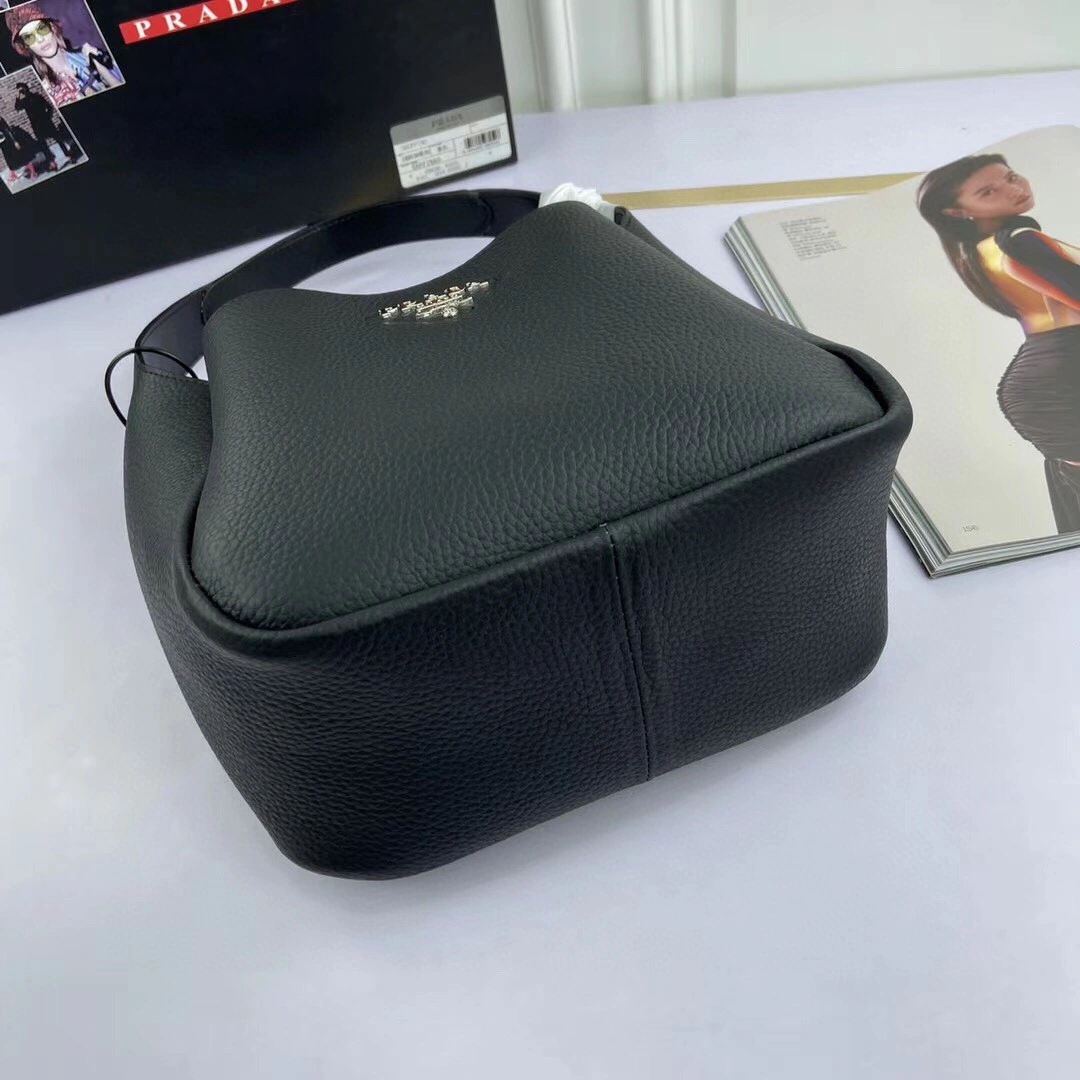 1BC127 Calfskin item : BT-B225C1910