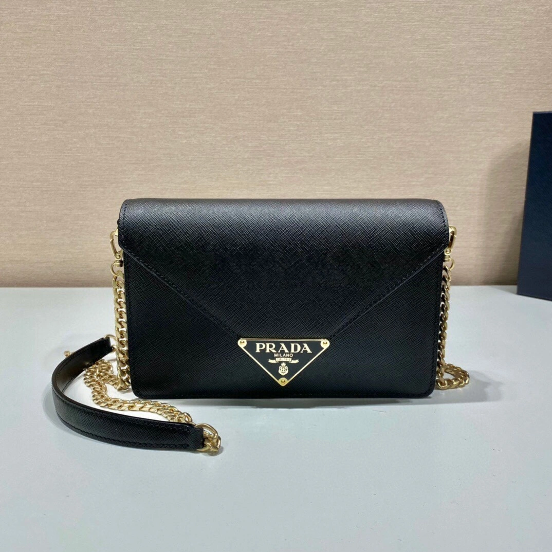 1BD318 Saffiano Lambskin item : BT-B000B2762