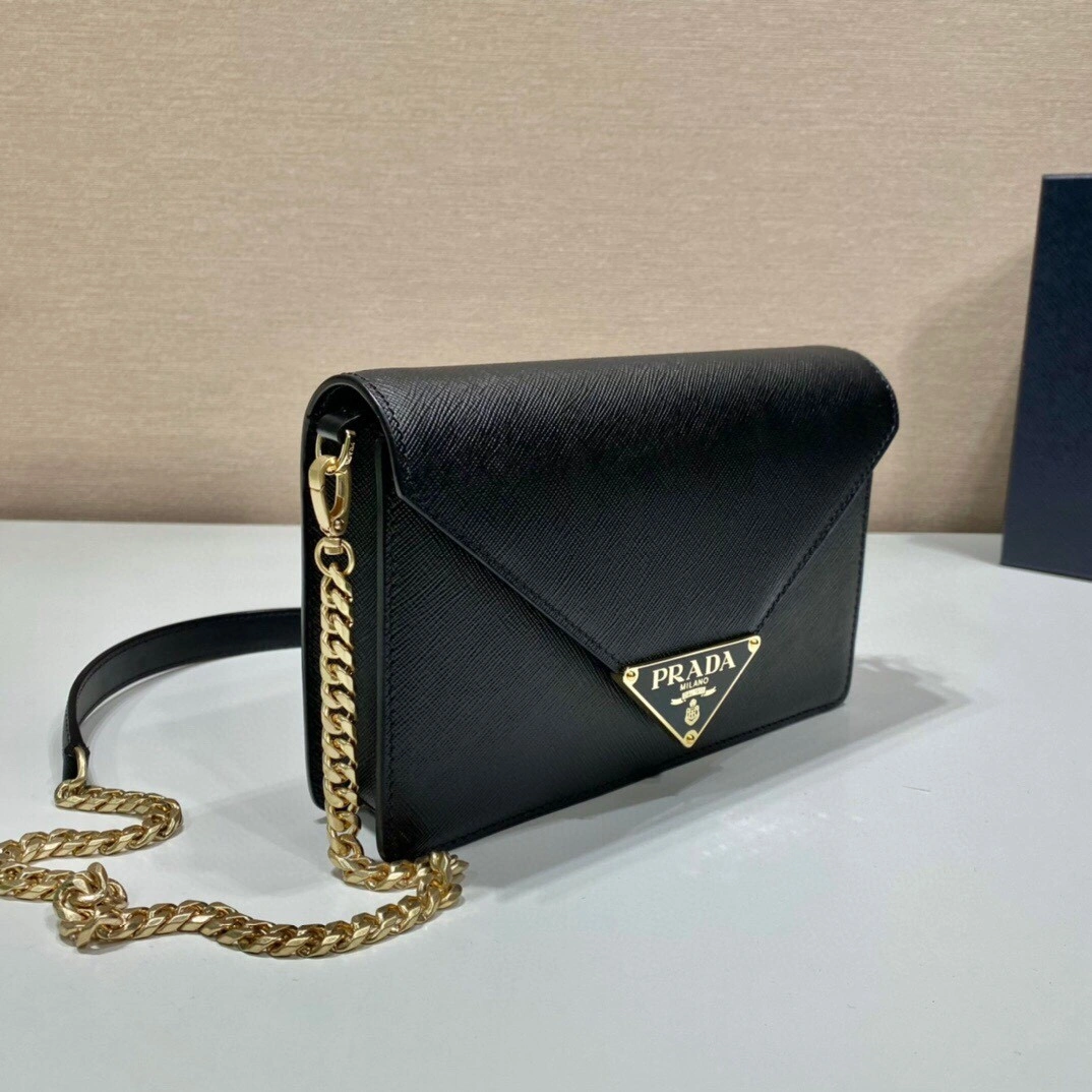 1BD318 Saffiano Lambskin item : BT-B000B2762