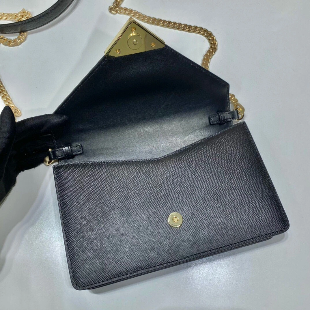 1BD318 Saffiano Lambskin item : BT-B000B2762