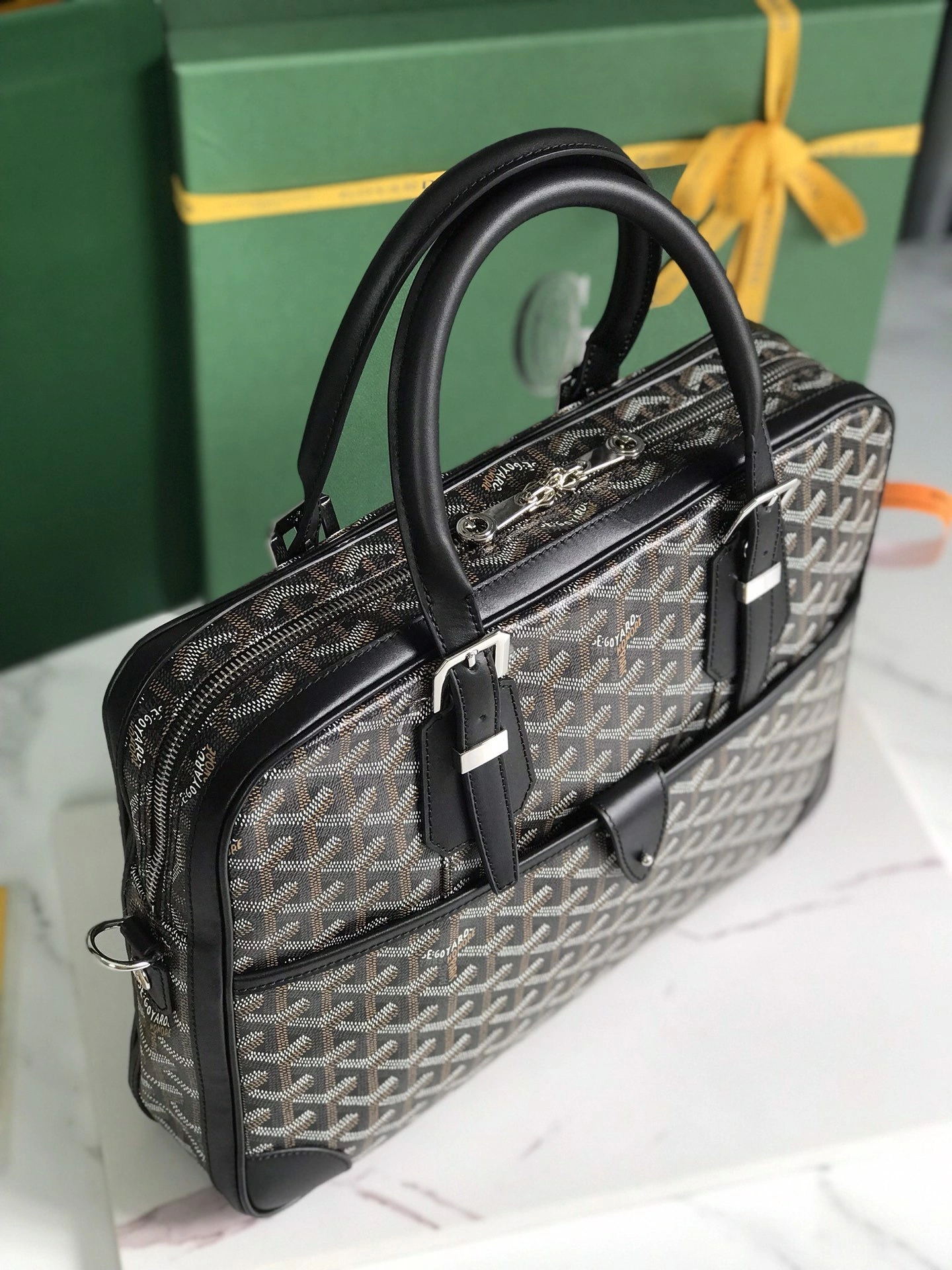 MOMO-- 6oy1r4 AMBASSPMLTY-01CL01P high quality version Ambassad messagebag item:F-B664A2354